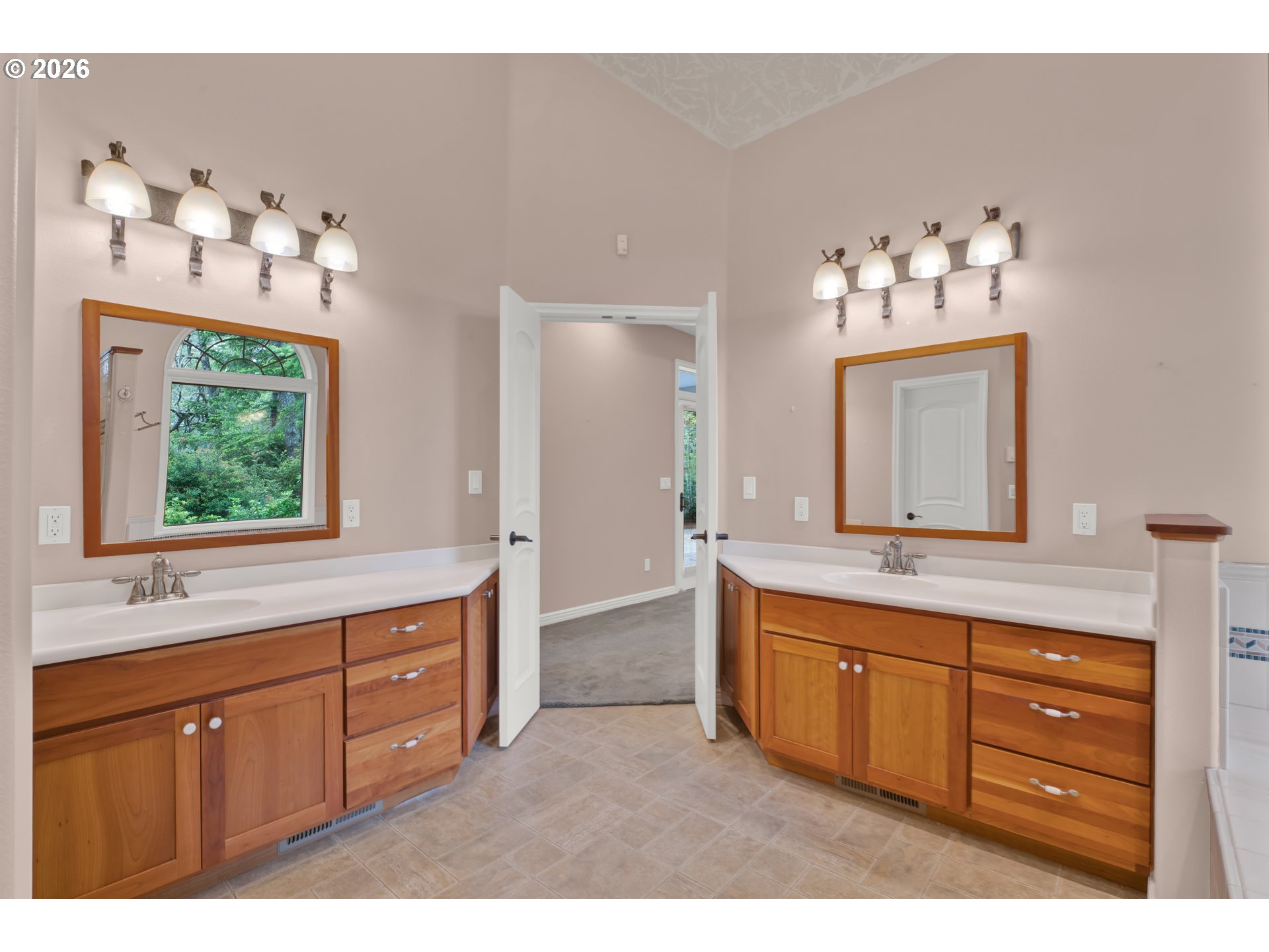 1619 Willow Loop Property Photo 22