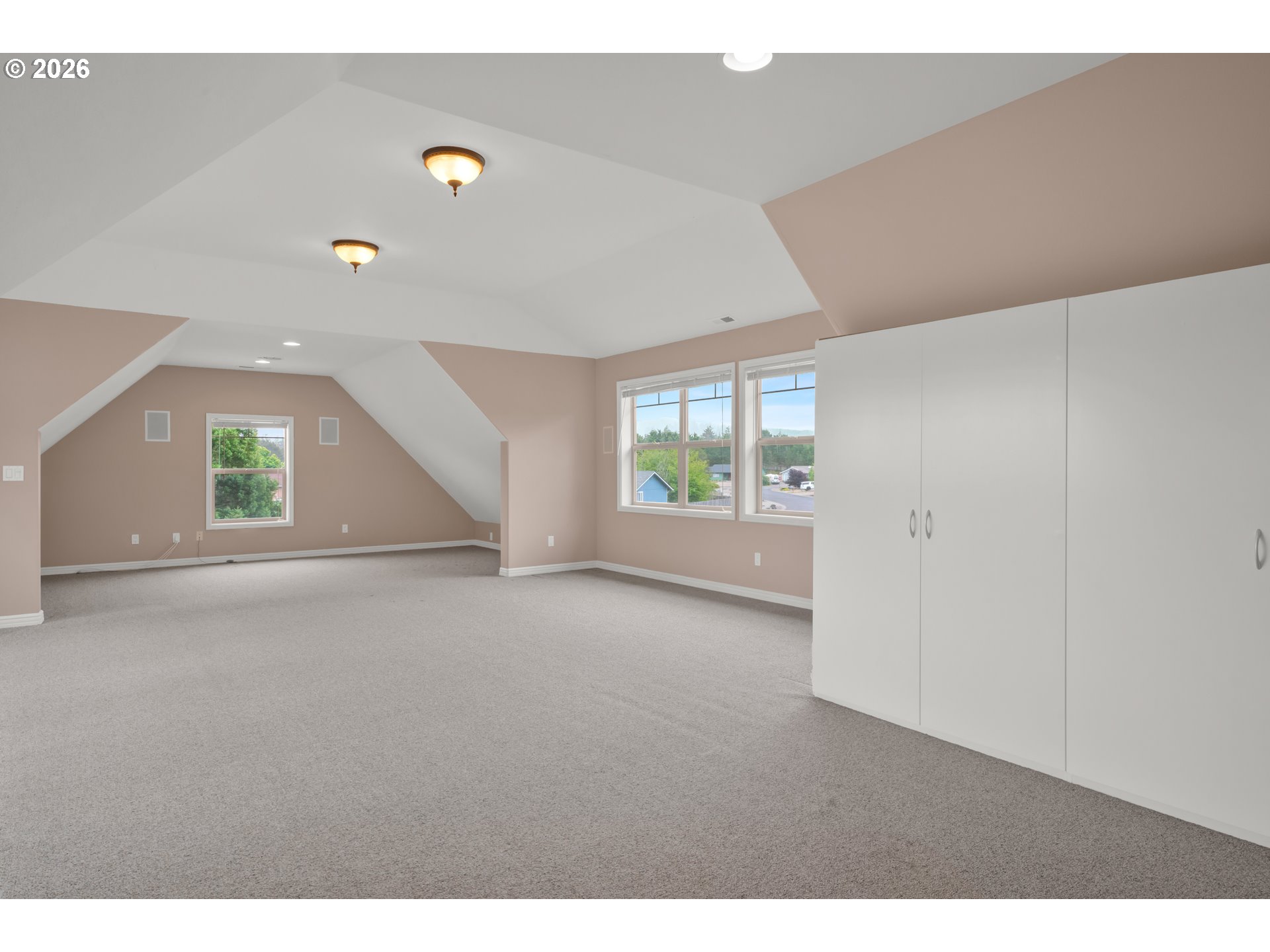 1619 Willow Loop Property Photo 28