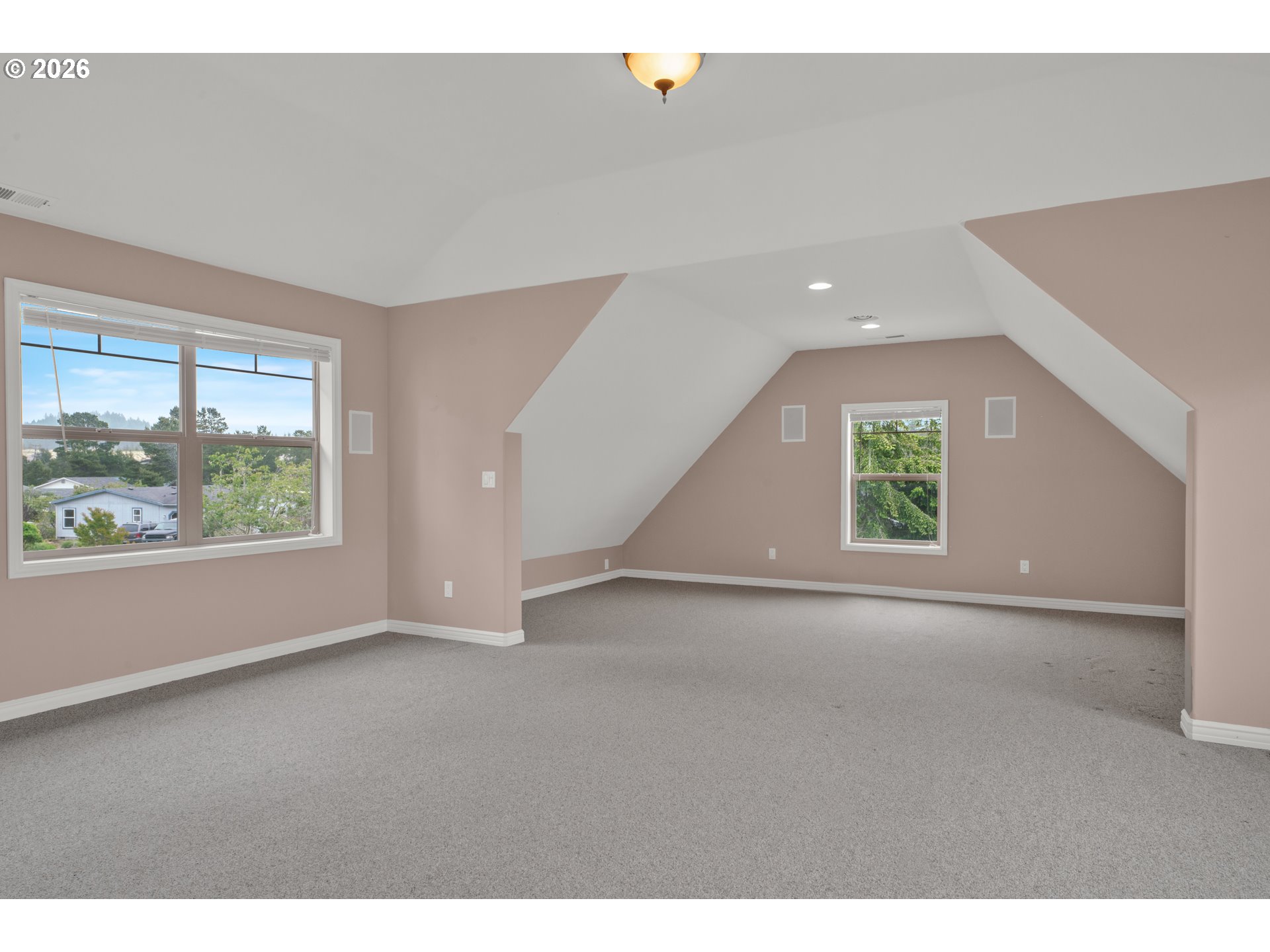 1619 Willow Loop Property Photo 31