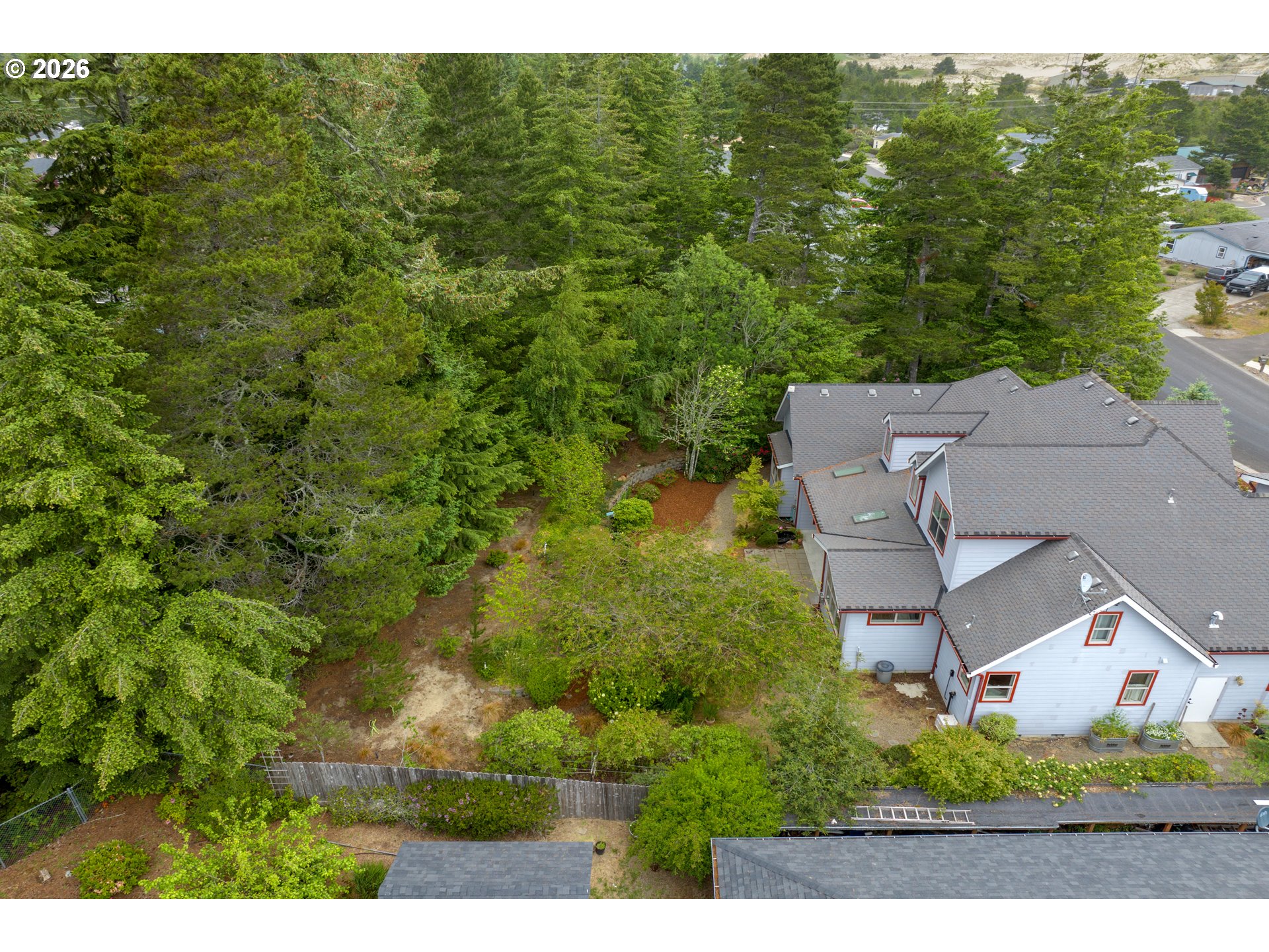 1619 Willow Loop Property Photo 46