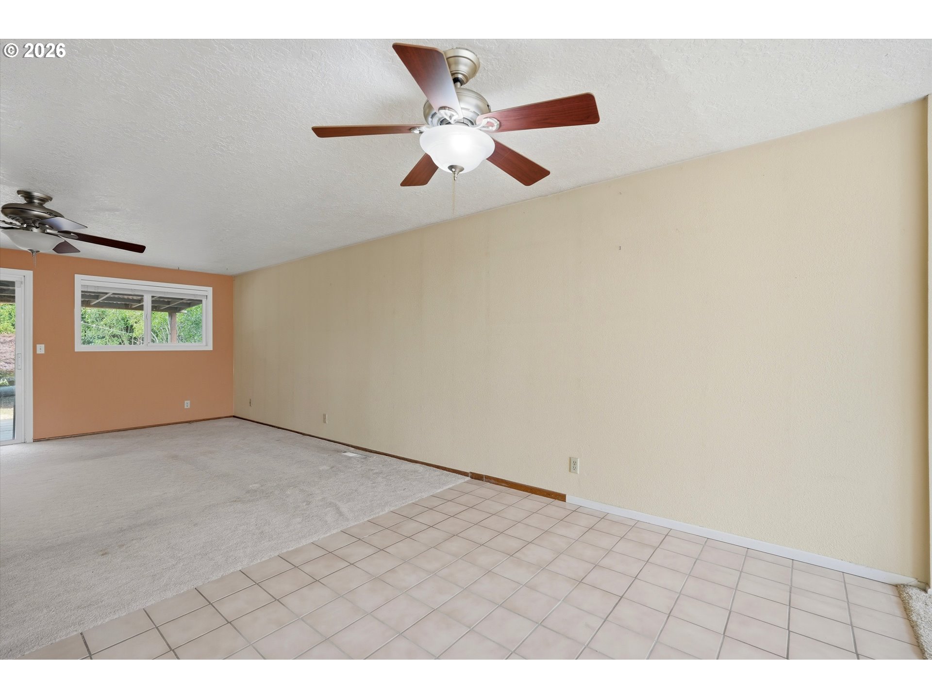 1019 Juniper St Property Photo 5