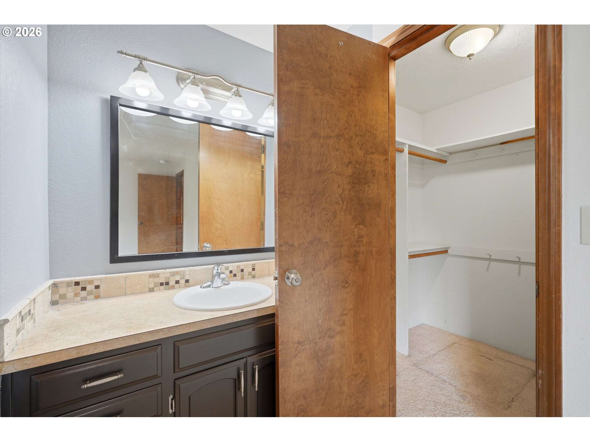 1019 Juniper St Property Photo 18
