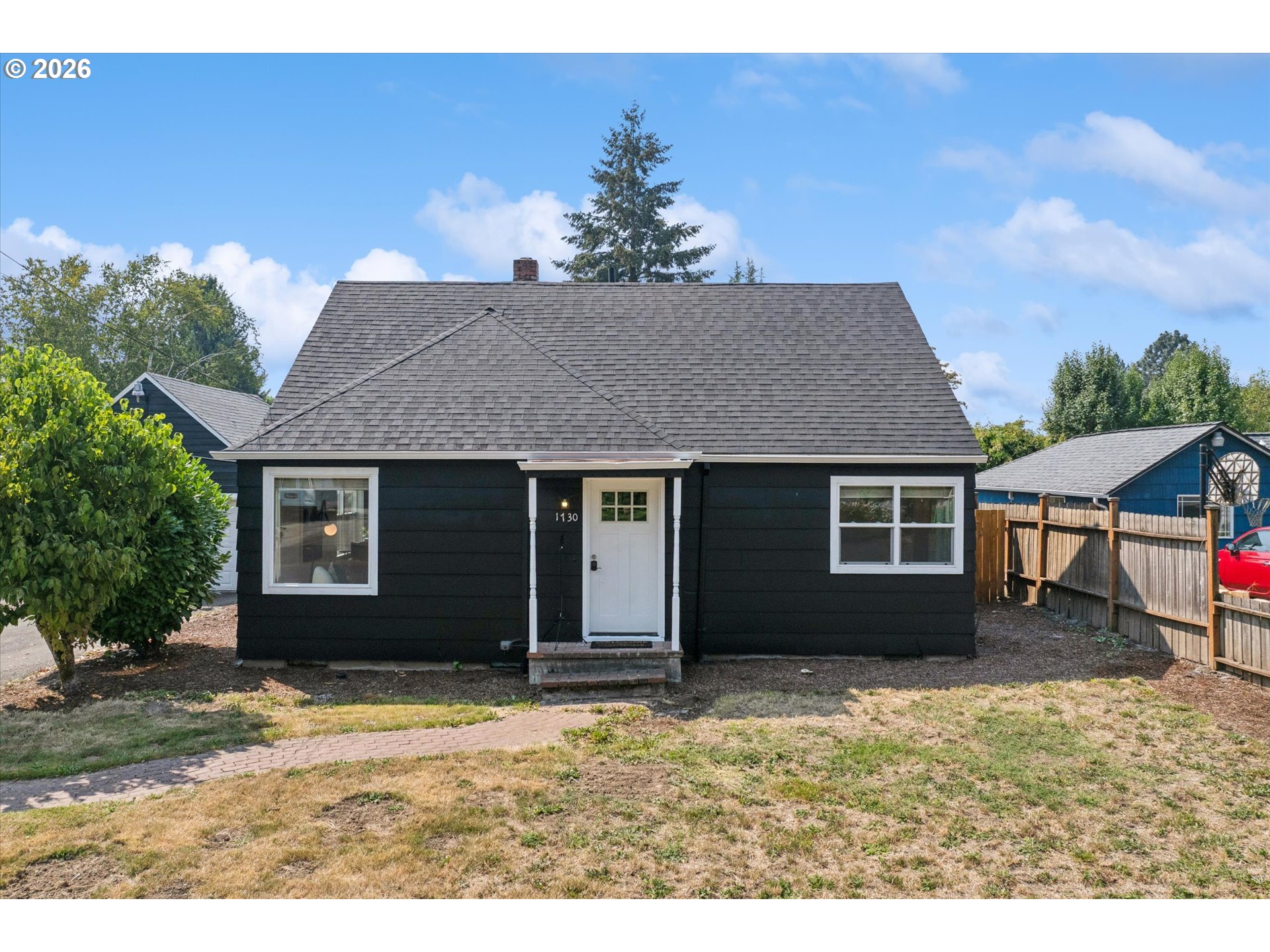 1730 Se Maple Ct Property Photo 1