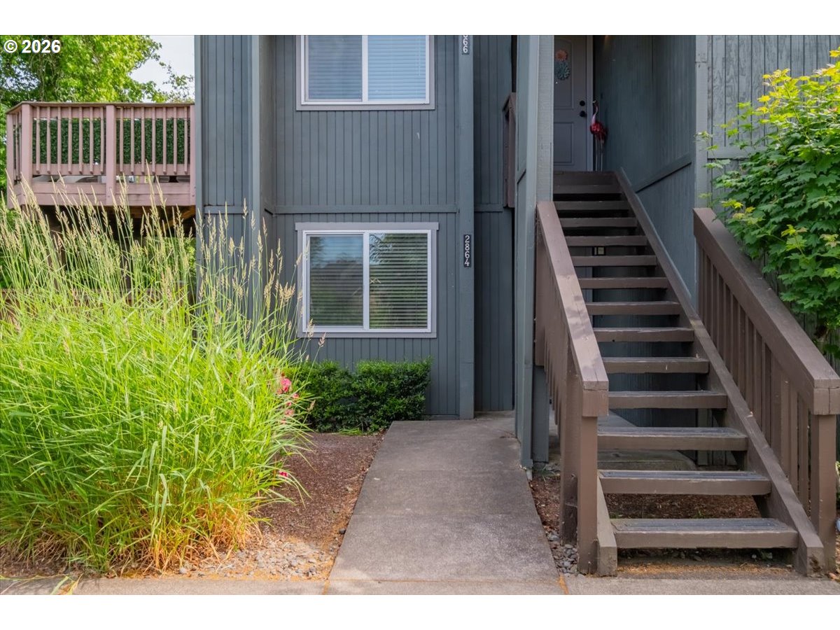 2864 Newton Pl Property Photo 4