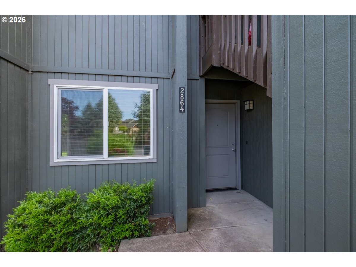 2864 Newton Pl Property Photo 5
