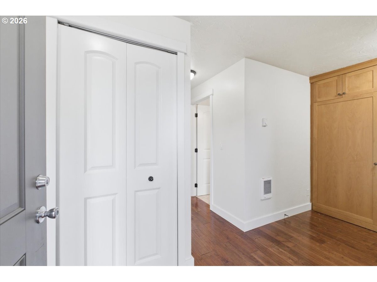 2864 Newton Pl Property Photo 7