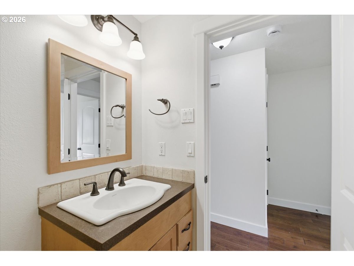 2864 Newton Pl Property Photo 24