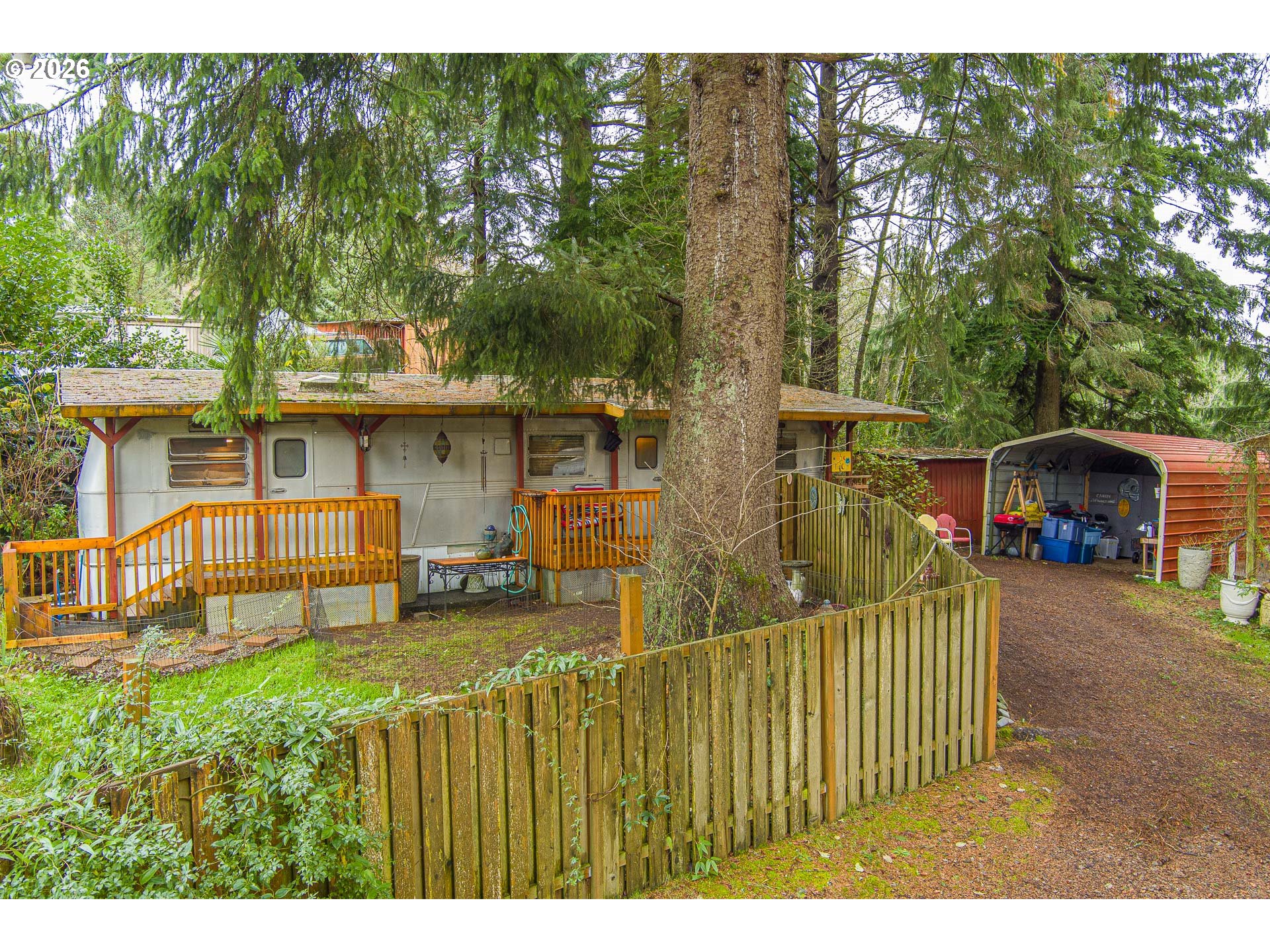 1845 Deer Ridge Rd Property Photo 2