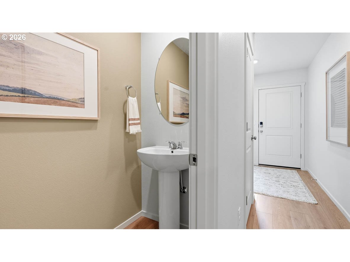 1419 Se Rosefinch Ave Property Photo 3