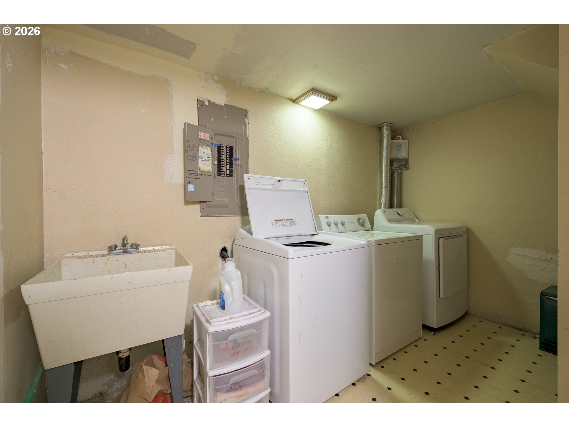 325 River Rd Property Photo 25