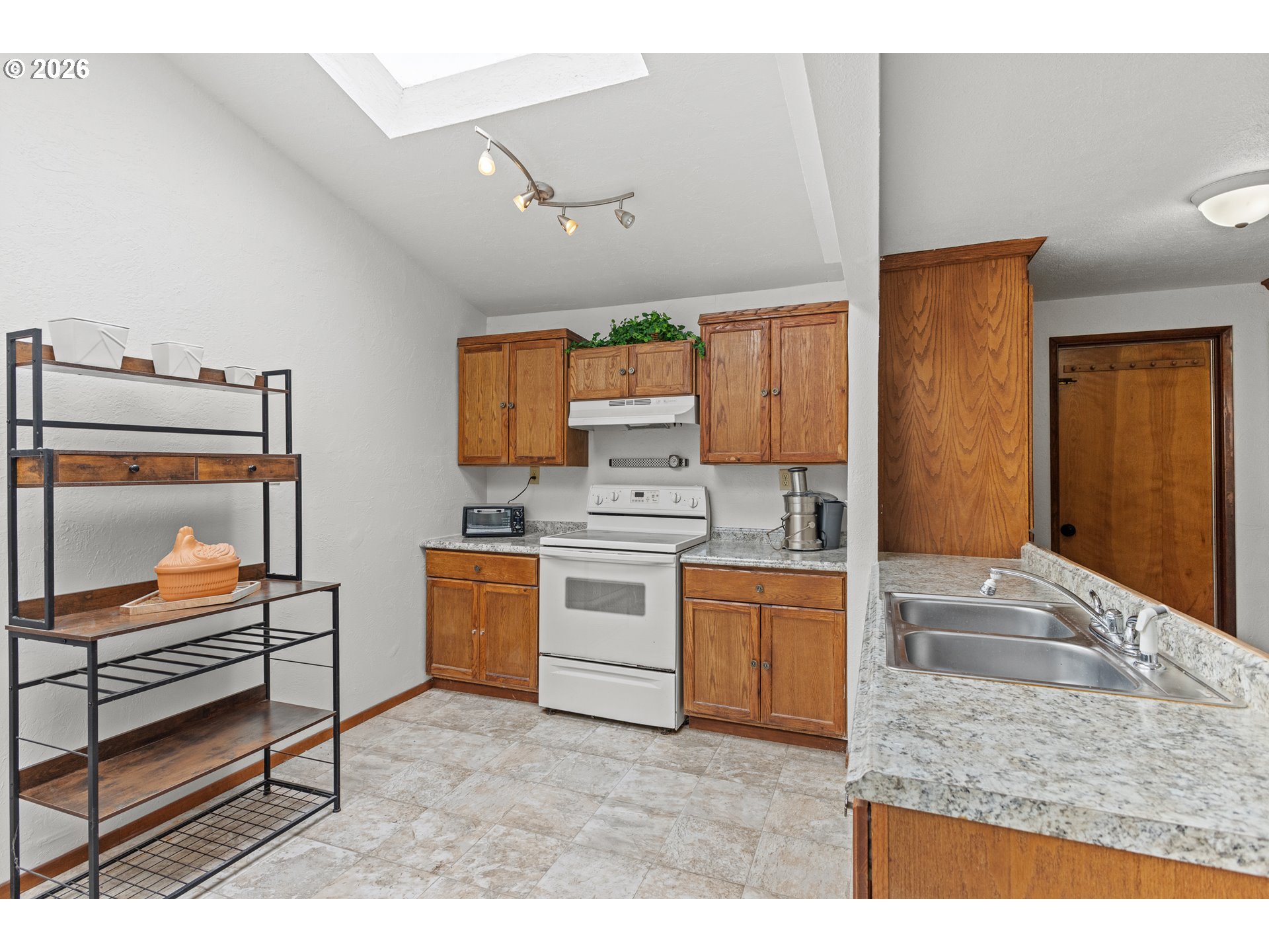 530 Montgomery Ave Property Photo 13