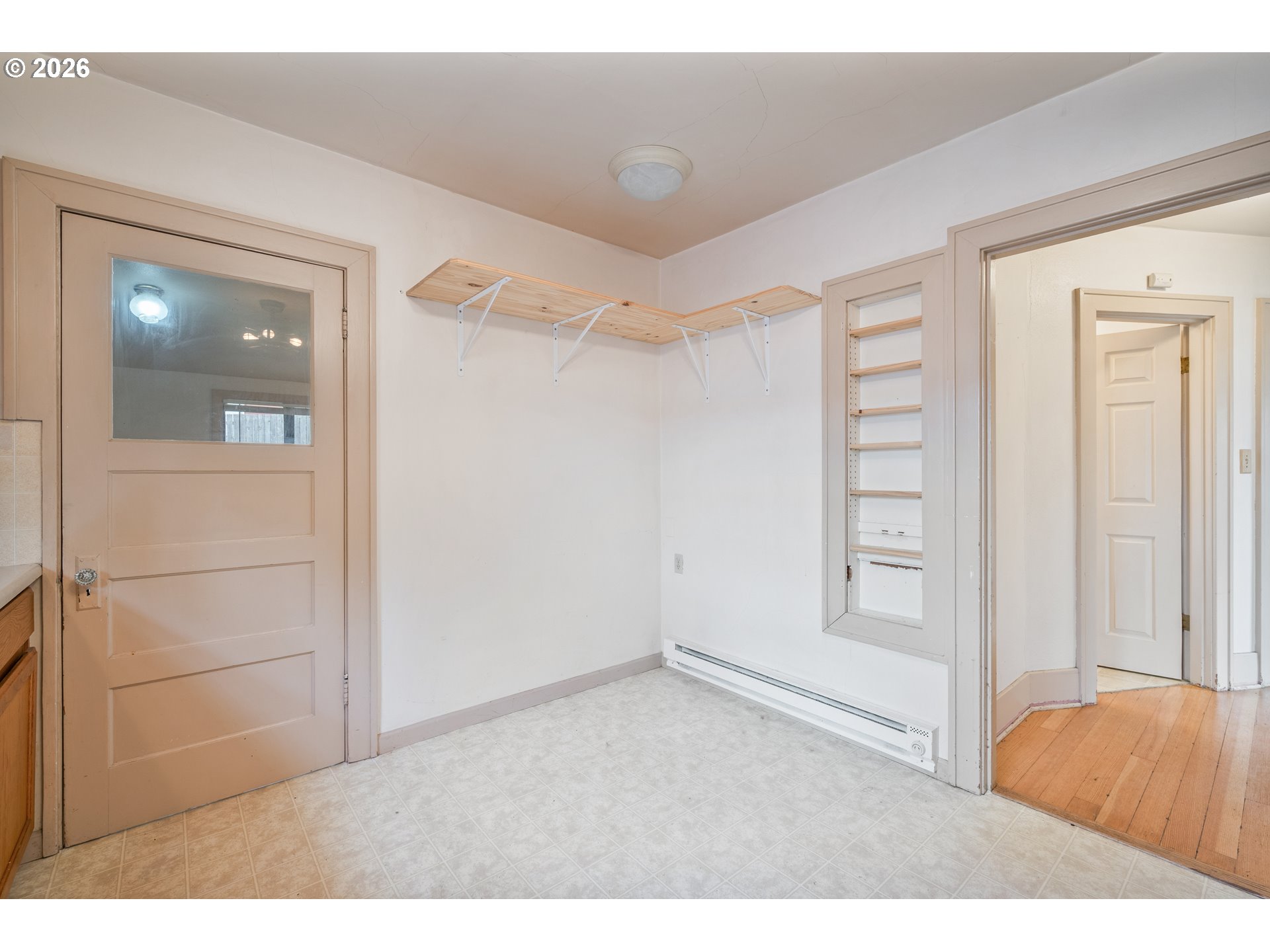 707 Ayers St Property Photo 8