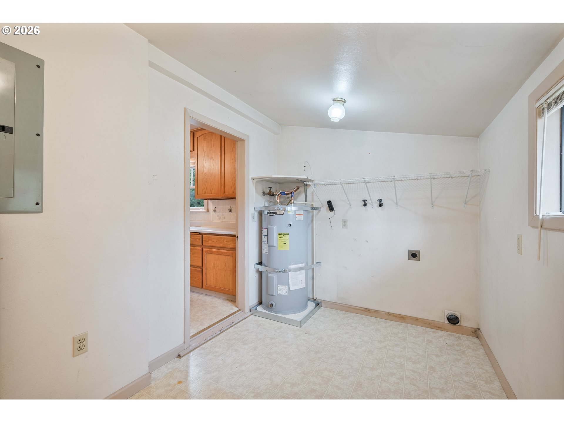 707 Ayers St Property Photo 10