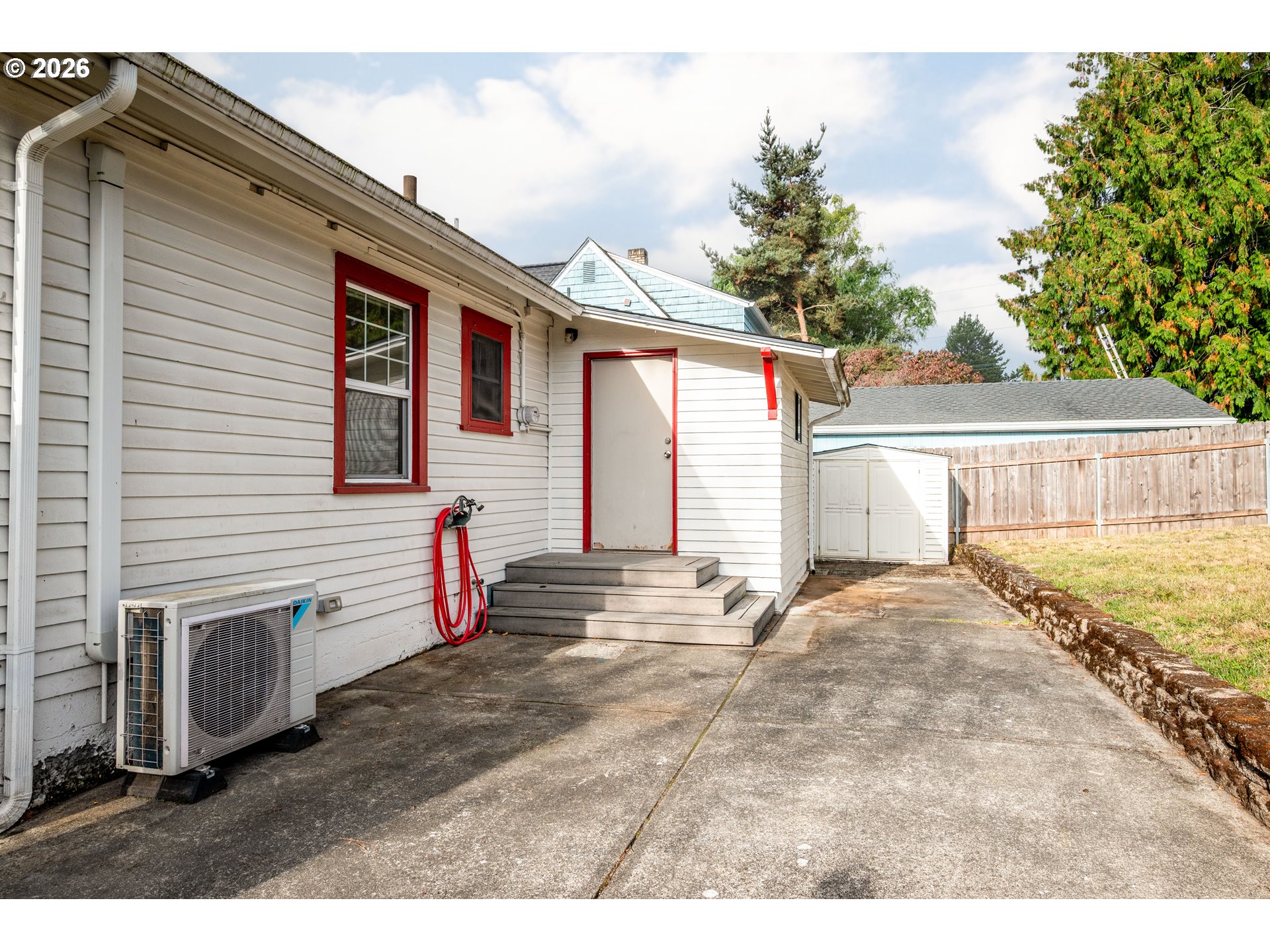 707 Ayers St Property Photo 18