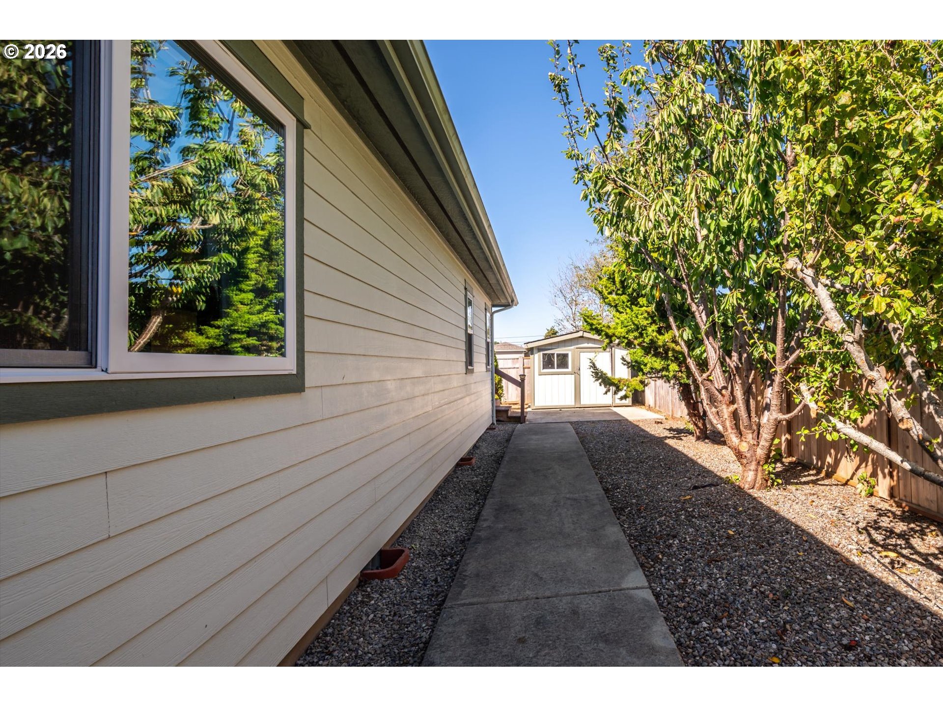 277 10th St Se Property Photo 42