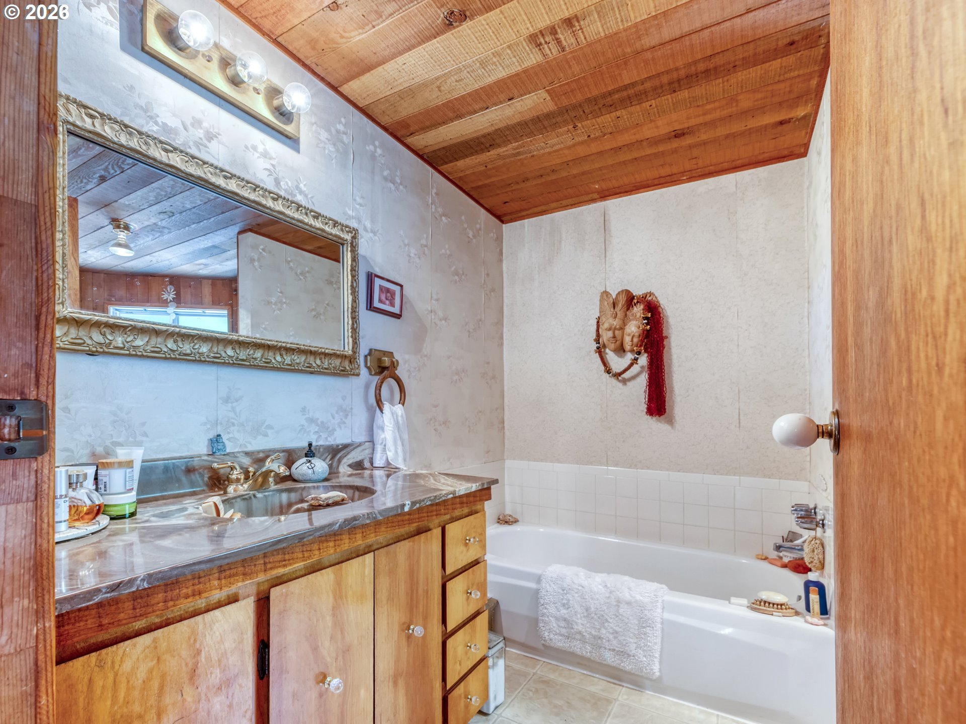 32018 Camas Swale Rd Property Photo 12