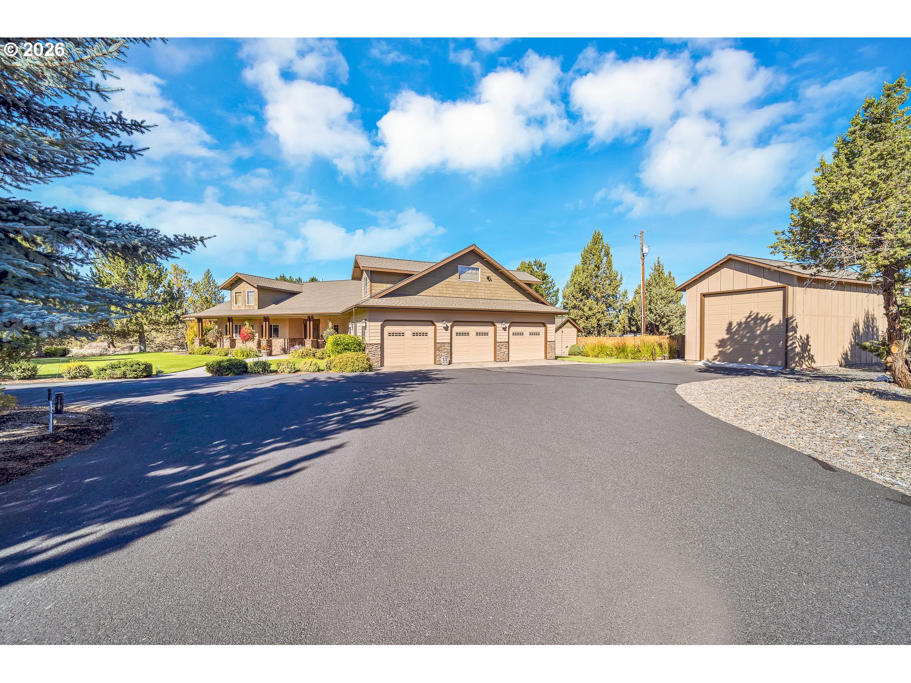 18853 Sw Sisters Pl Property Photo 3