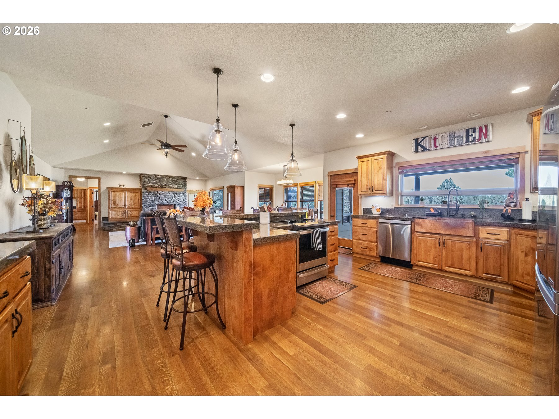 18853 Sw Sisters Pl Property Photo 16