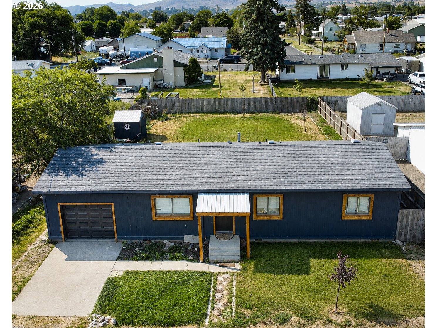 3105 E St Property Photo 1
