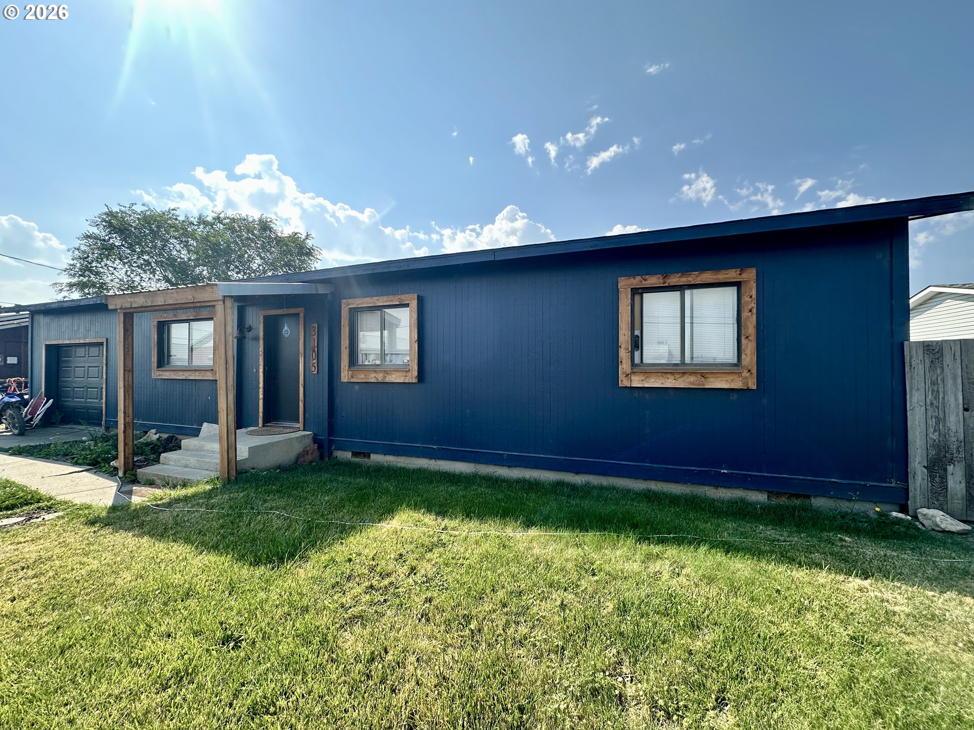 3105 E St Property Photo 3