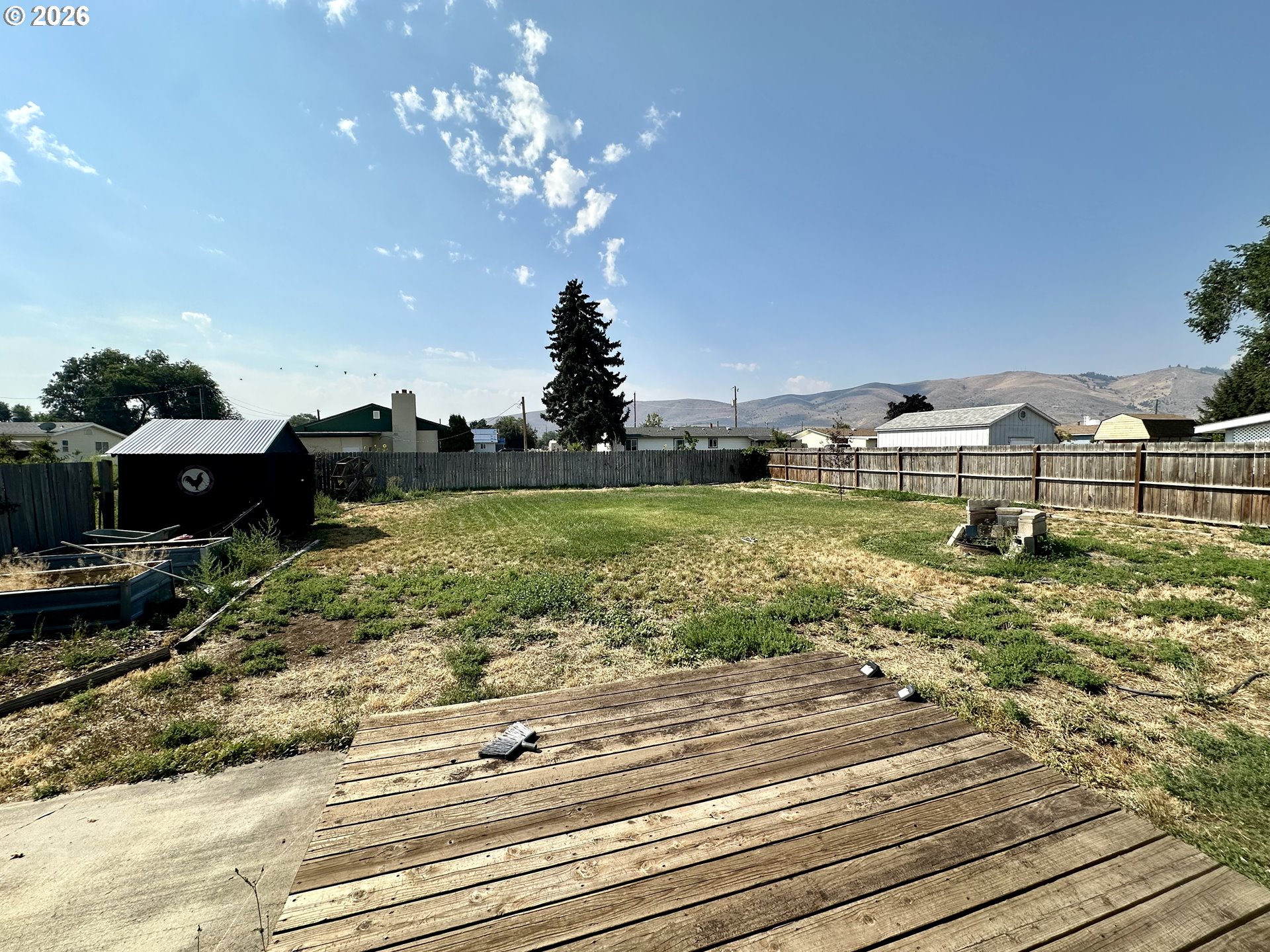 3105 E St Property Photo 4