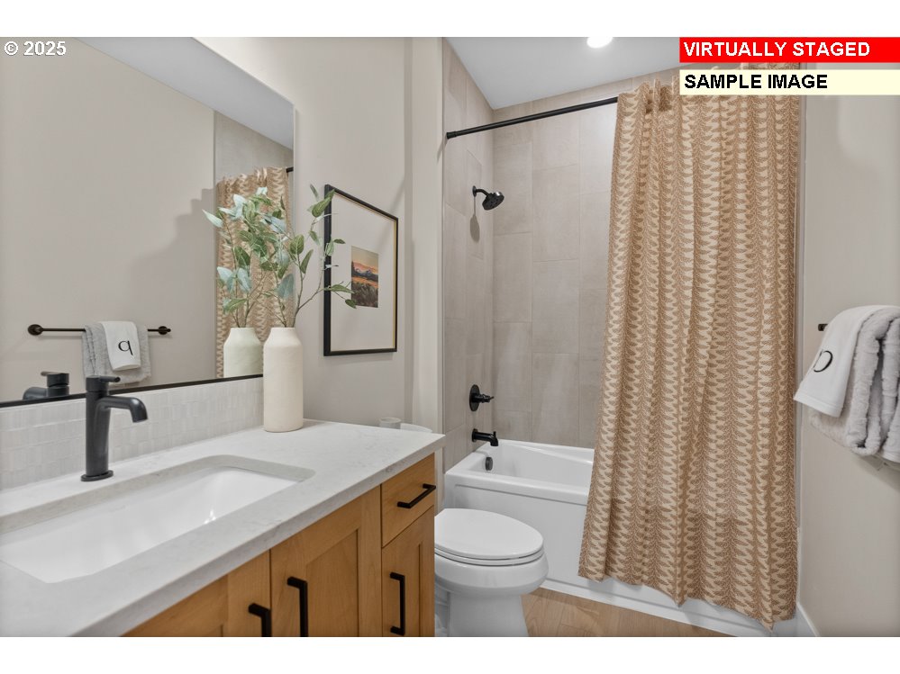 1300 E Canto St Property Photo 8