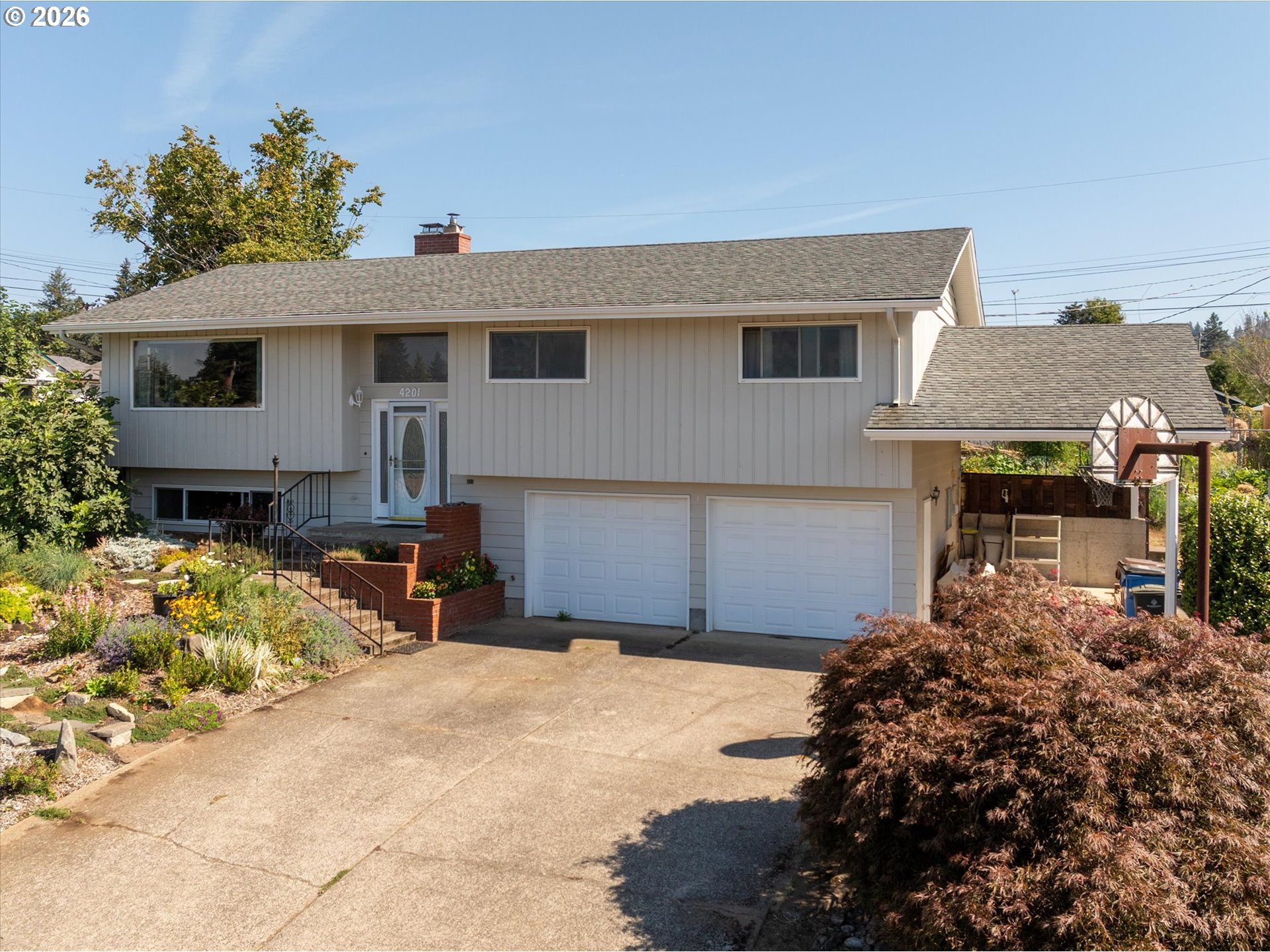 4201 Center St Property Photo 1