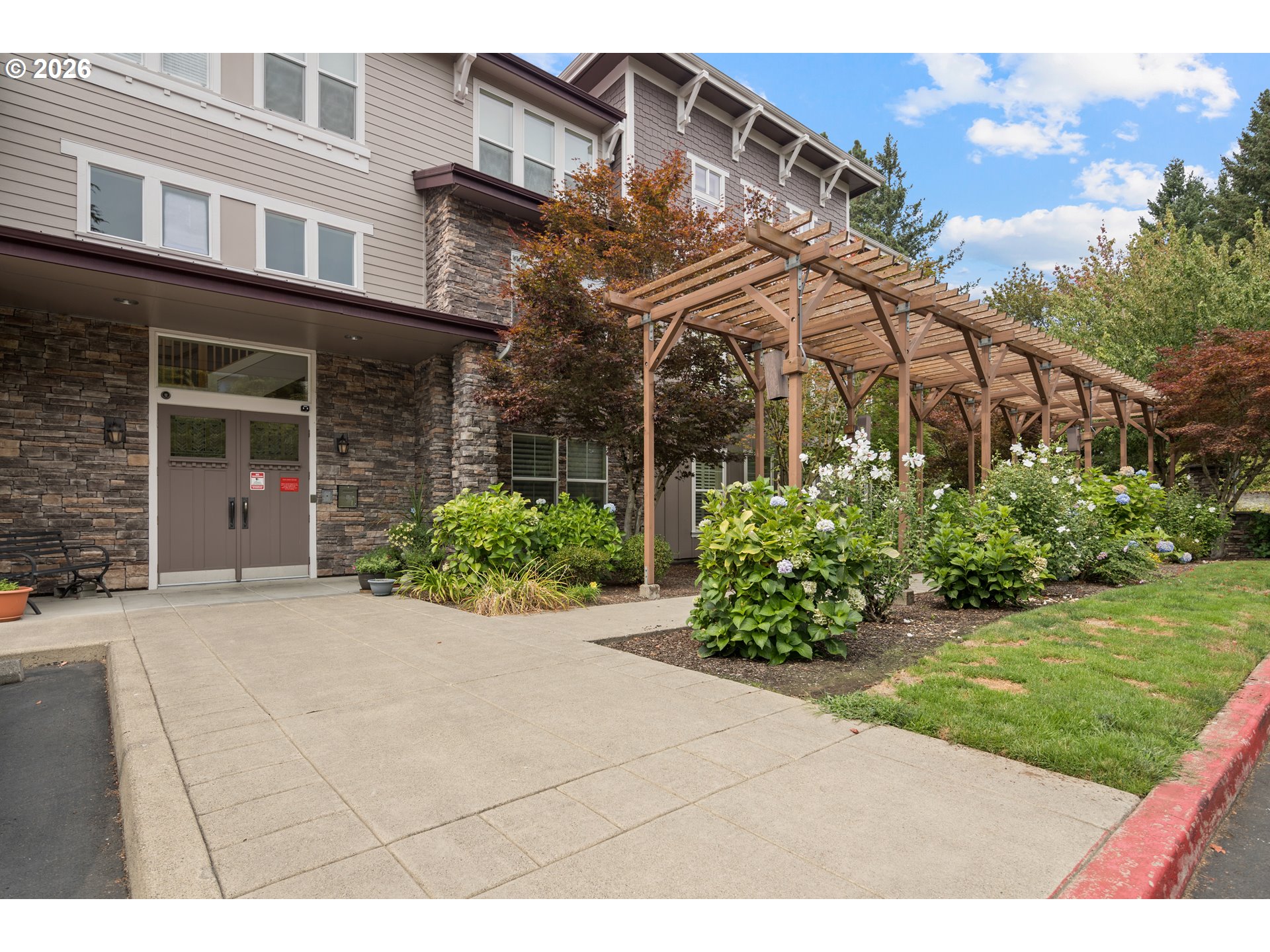 1258 NW Shattuck WAY 308 Property Photo 1