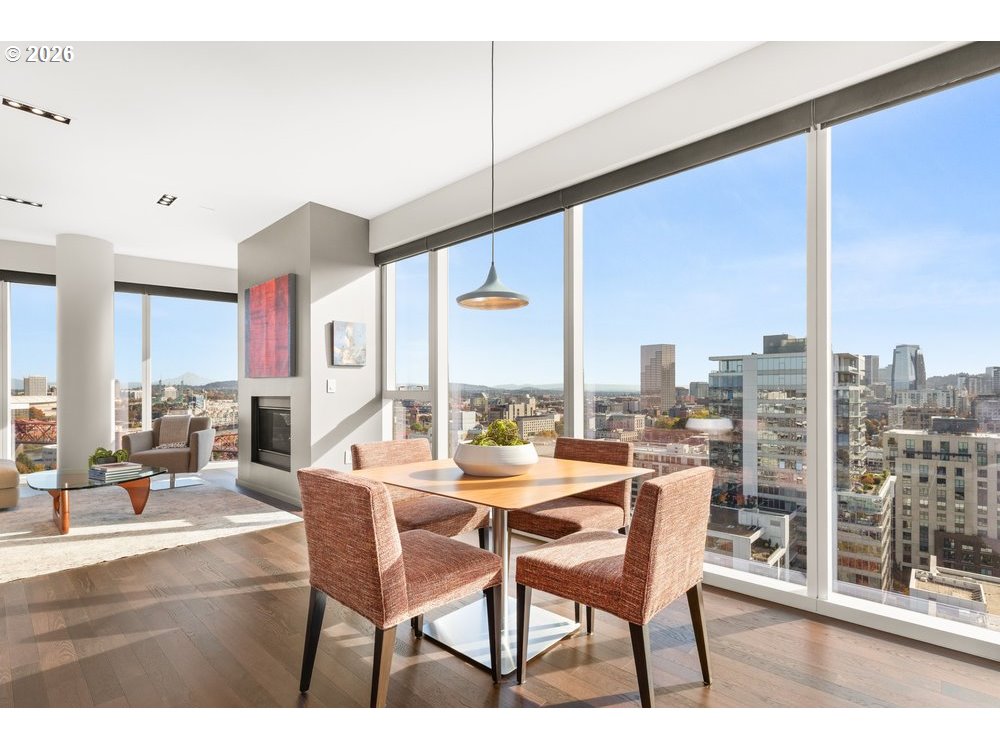 1075 Nw Northrup St 1715 Property Photo 13