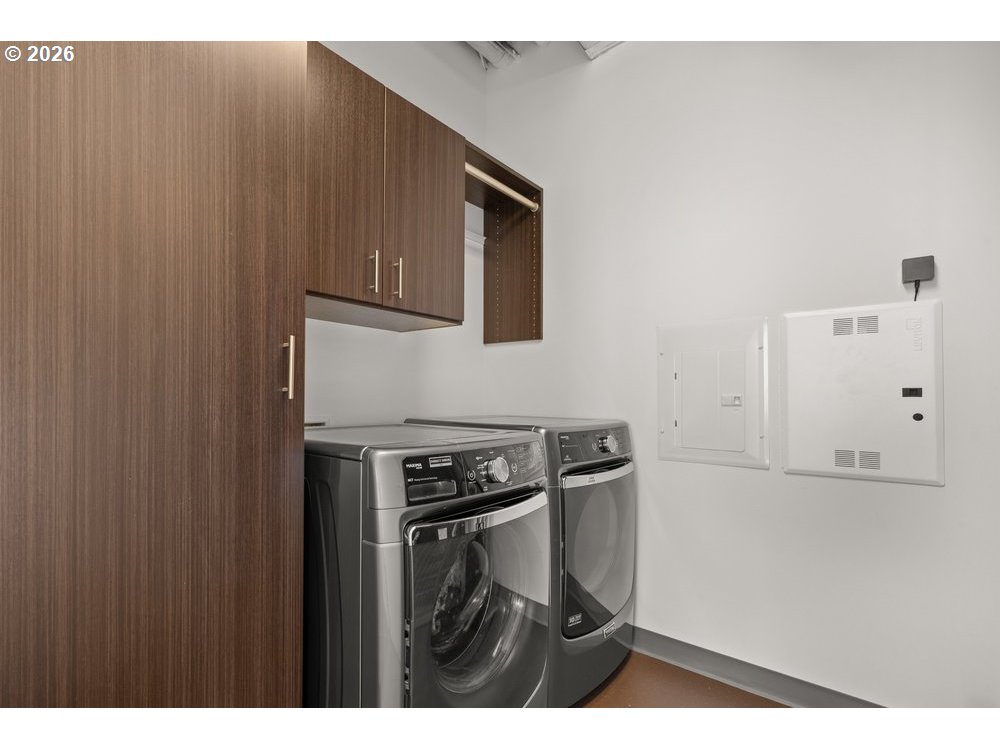 1075 Nw Northrup St 1715 Property Photo 36