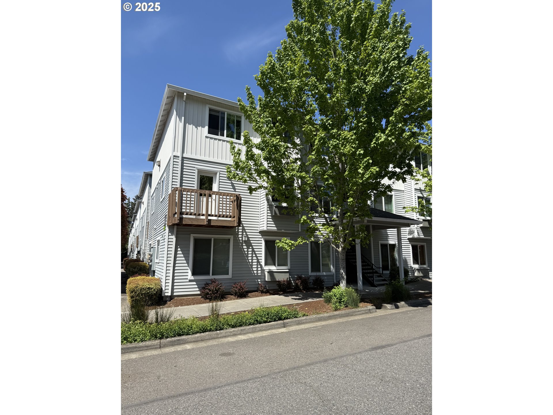 217 NE 146TH AVE 4 Property Photo 1