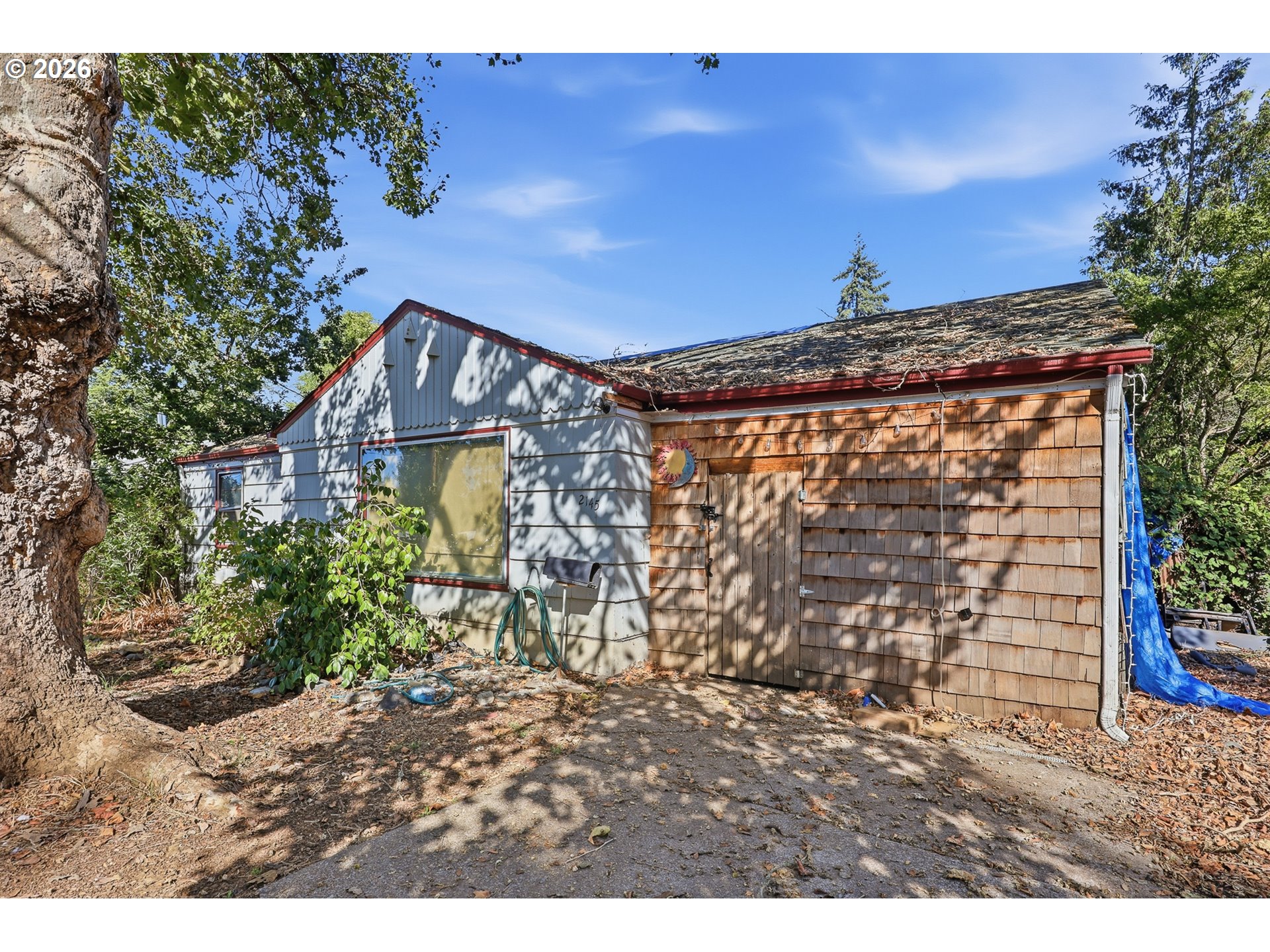 2145 ARTHUR ST Property Photo 1