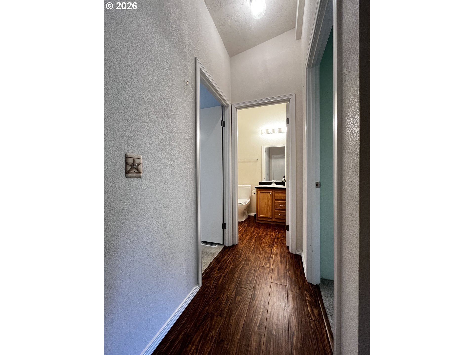 148 Outer Dr Property Photo 5