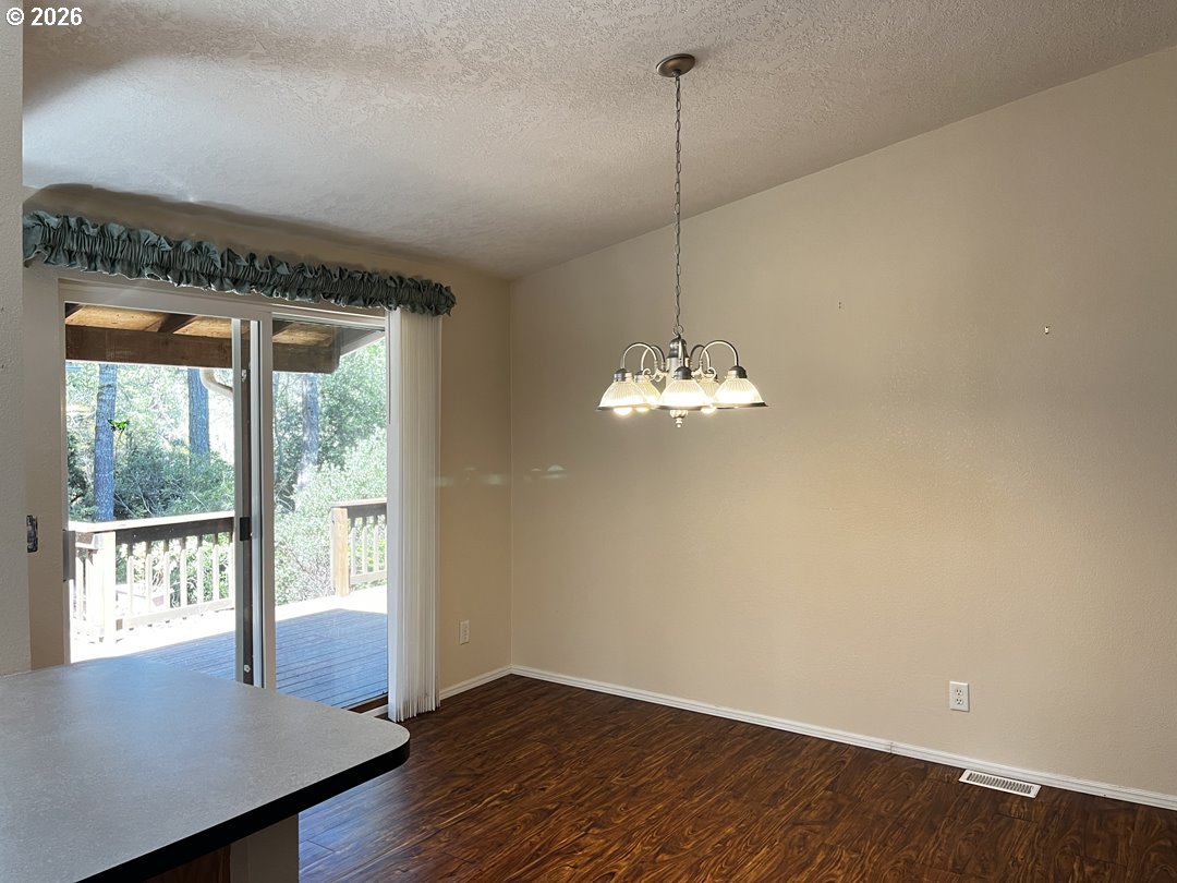 148 Outer Dr Property Photo 18