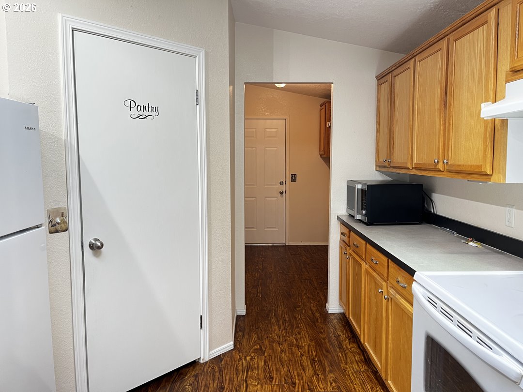 148 Outer Dr Property Photo 28