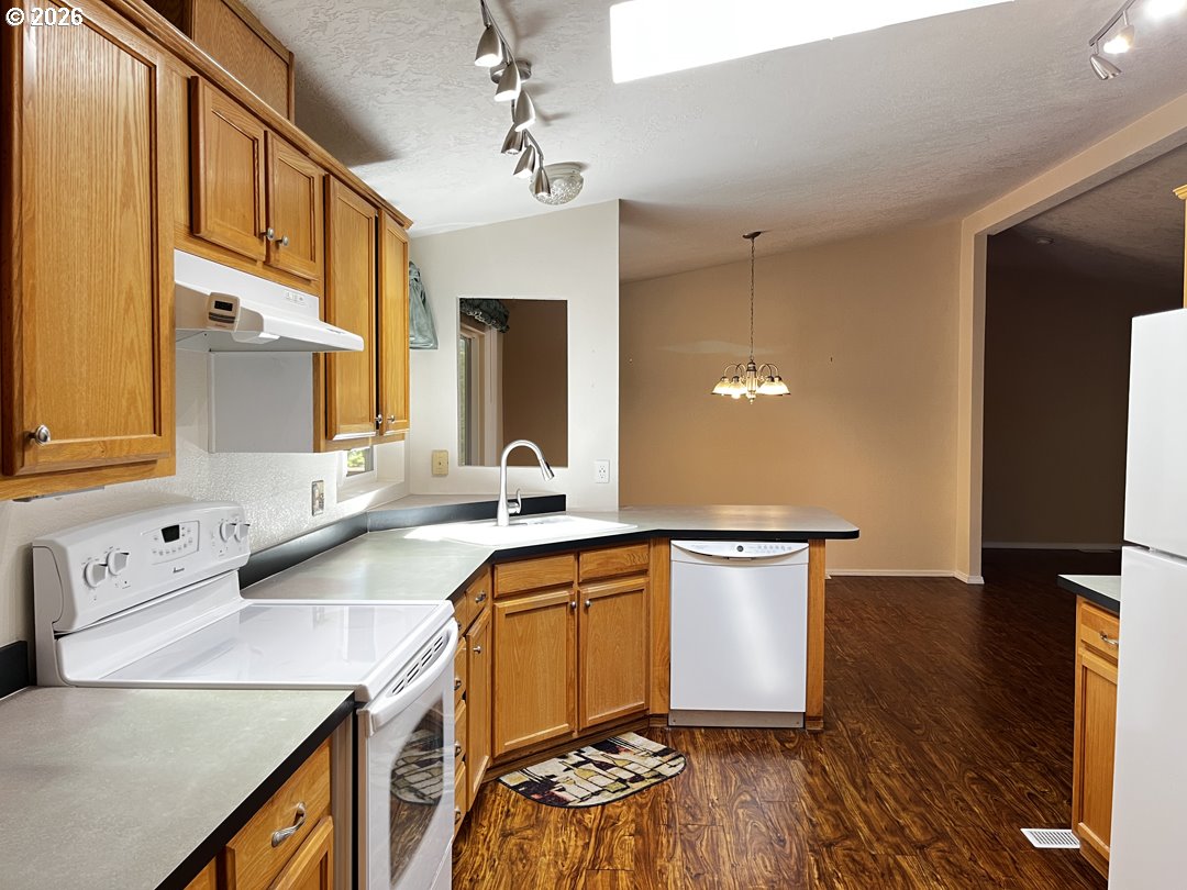 148 Outer Dr Property Photo 31