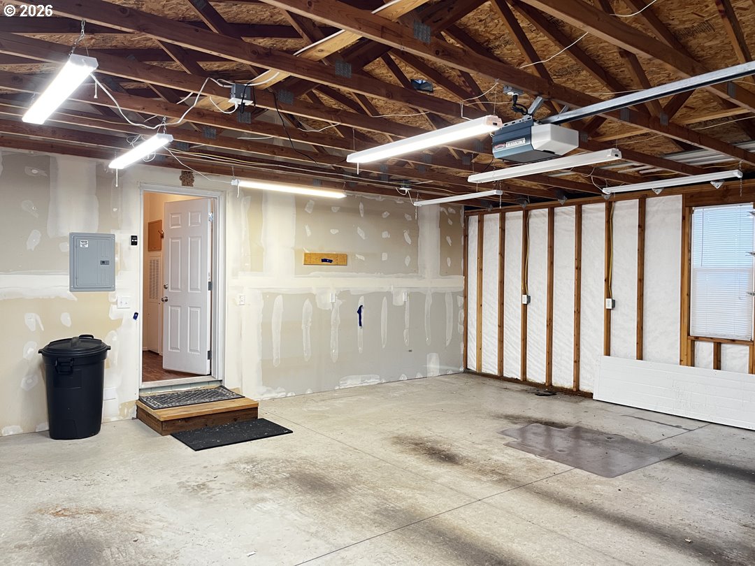 148 Outer Dr Property Photo 33