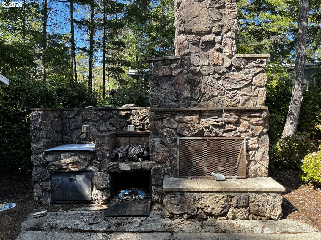 148 Outer Dr Property Photo 36