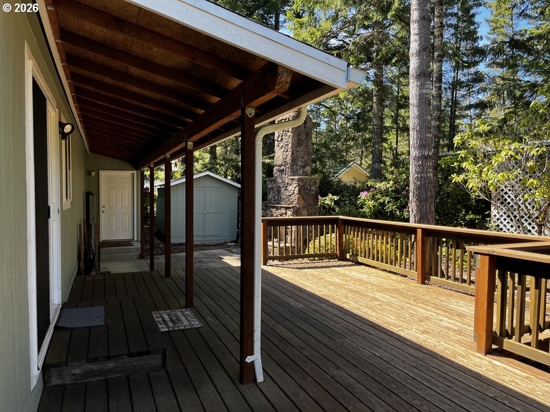 148 Outer Dr Property Photo 40