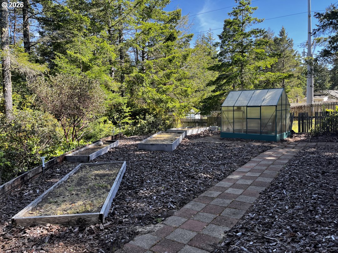 148 Outer Dr Property Photo 41