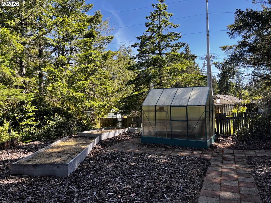 148 Outer Dr Property Photo 43