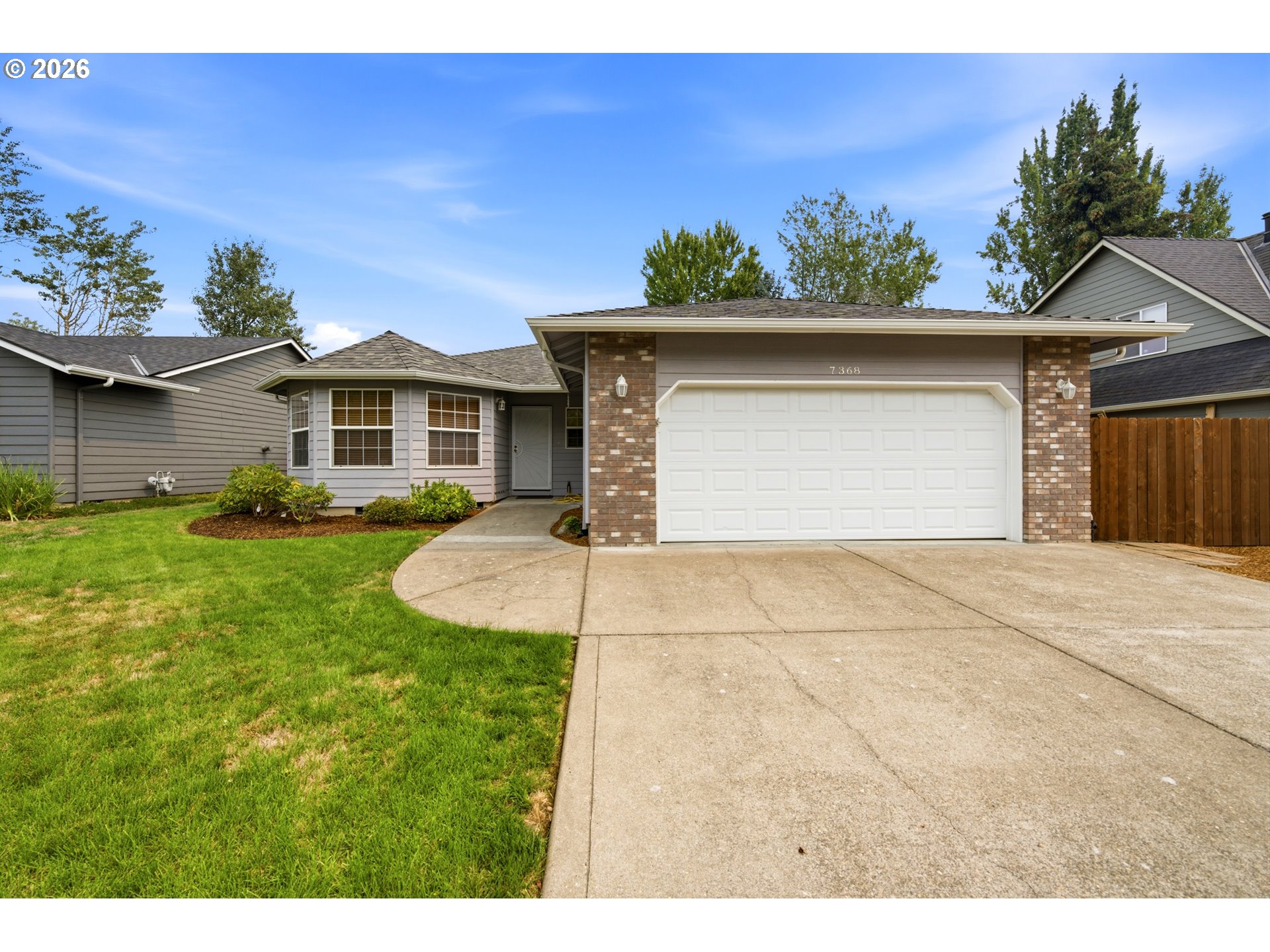 7368 Meadowglen St Property Photo 3