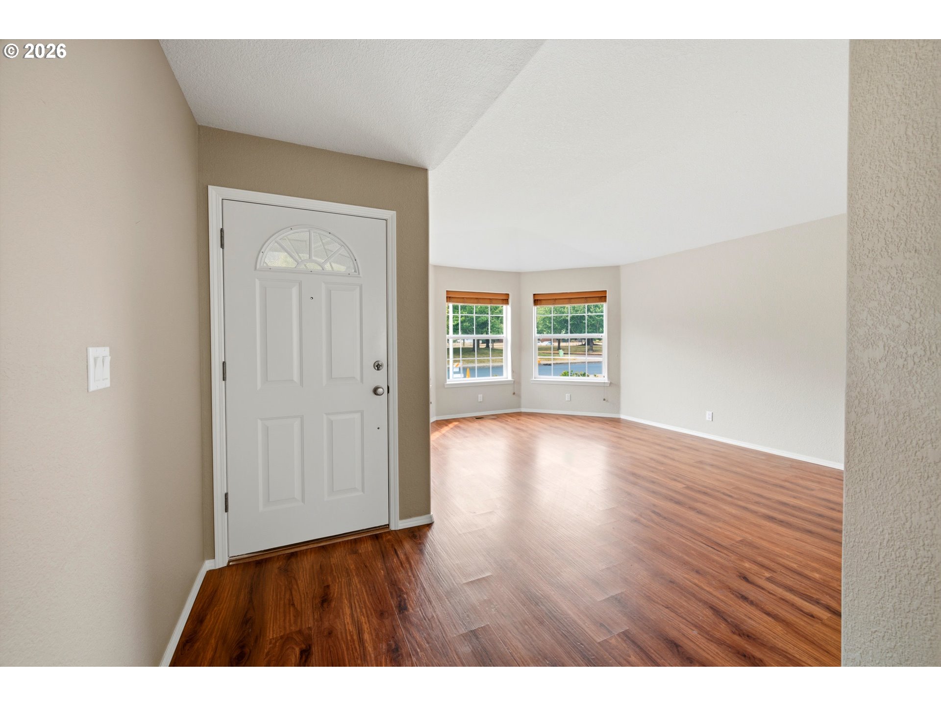 7368 Meadowglen St Property Photo 6
