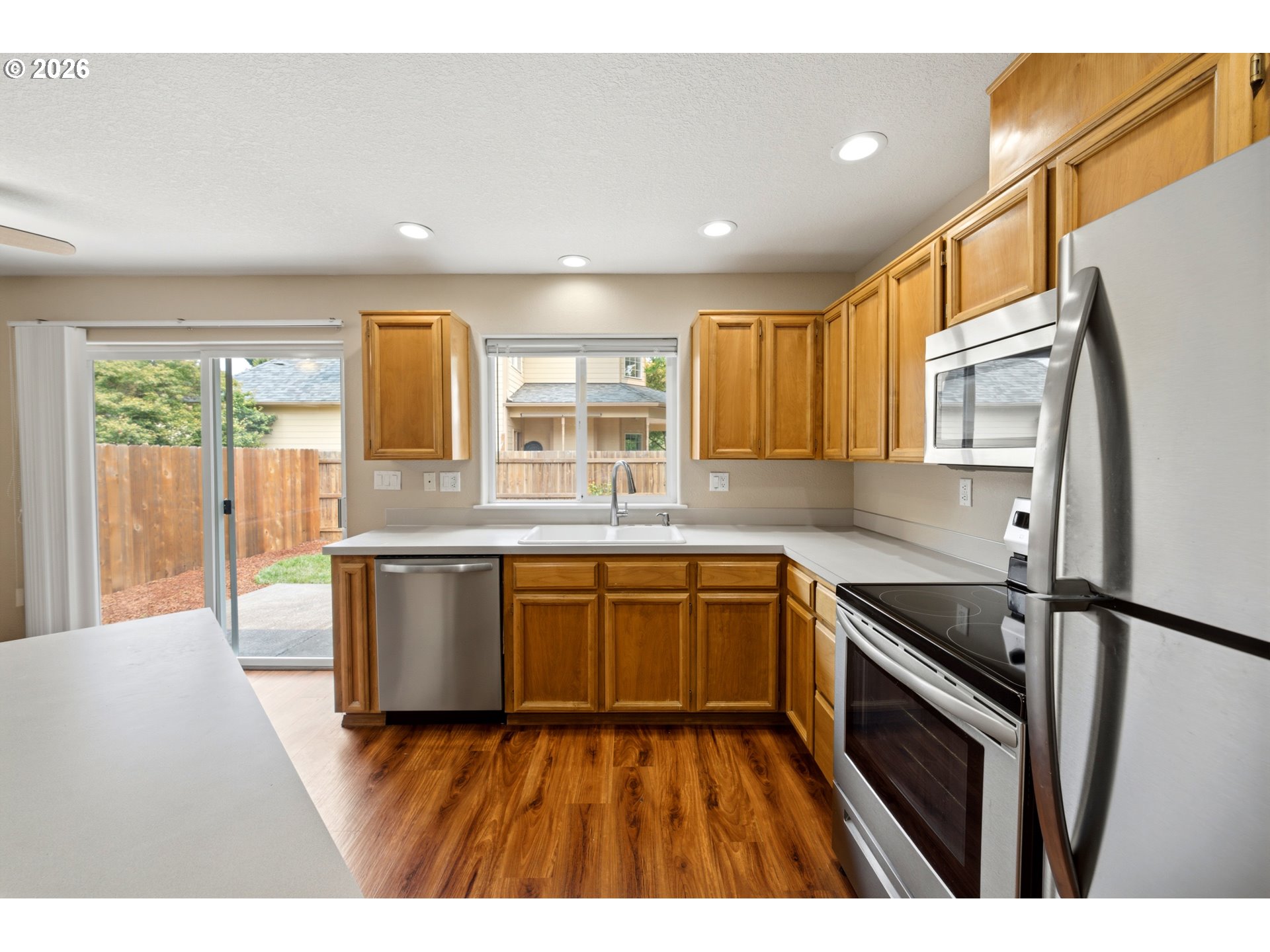 7368 Meadowglen St Property Photo 15