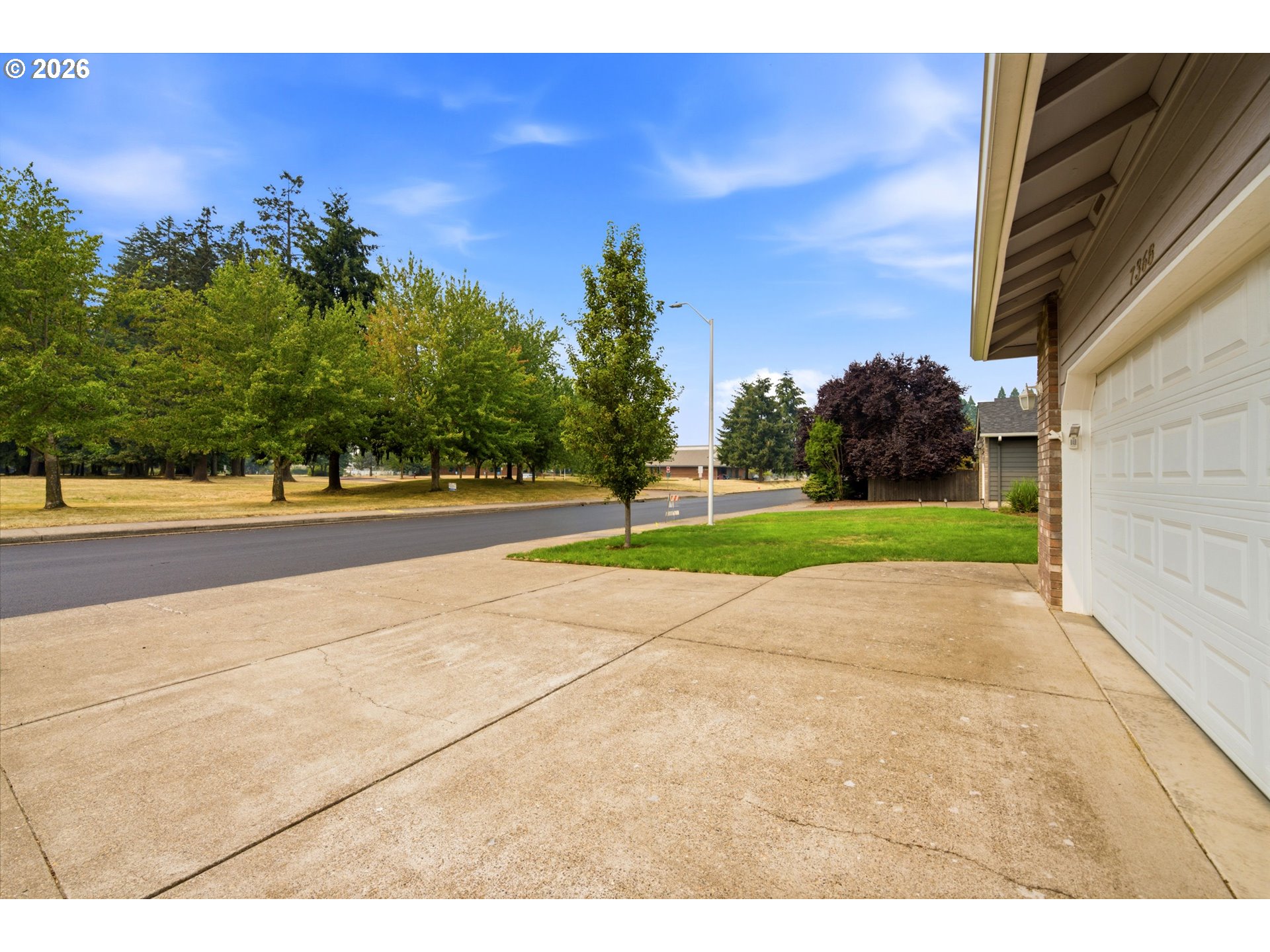 7368 Meadowglen St Property Photo 37