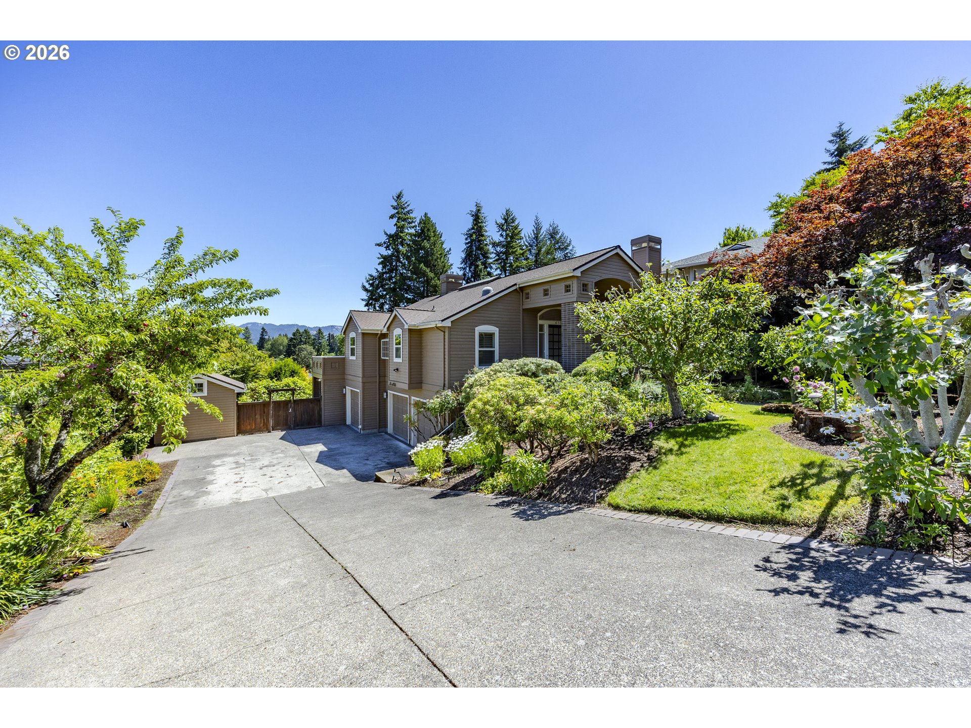 410 Spyglass Dr Property Photo 2