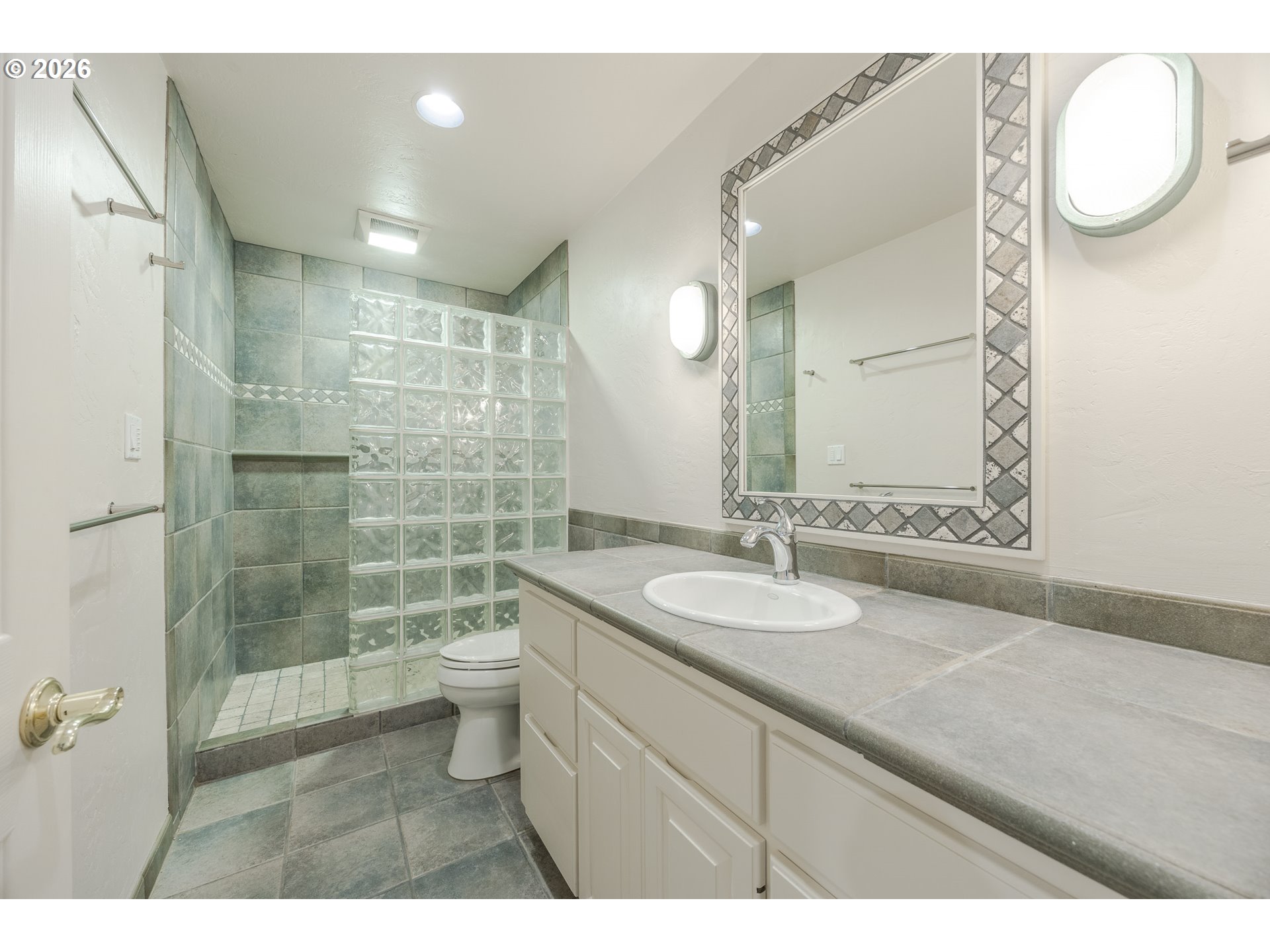 410 Spyglass Dr Property Photo 36