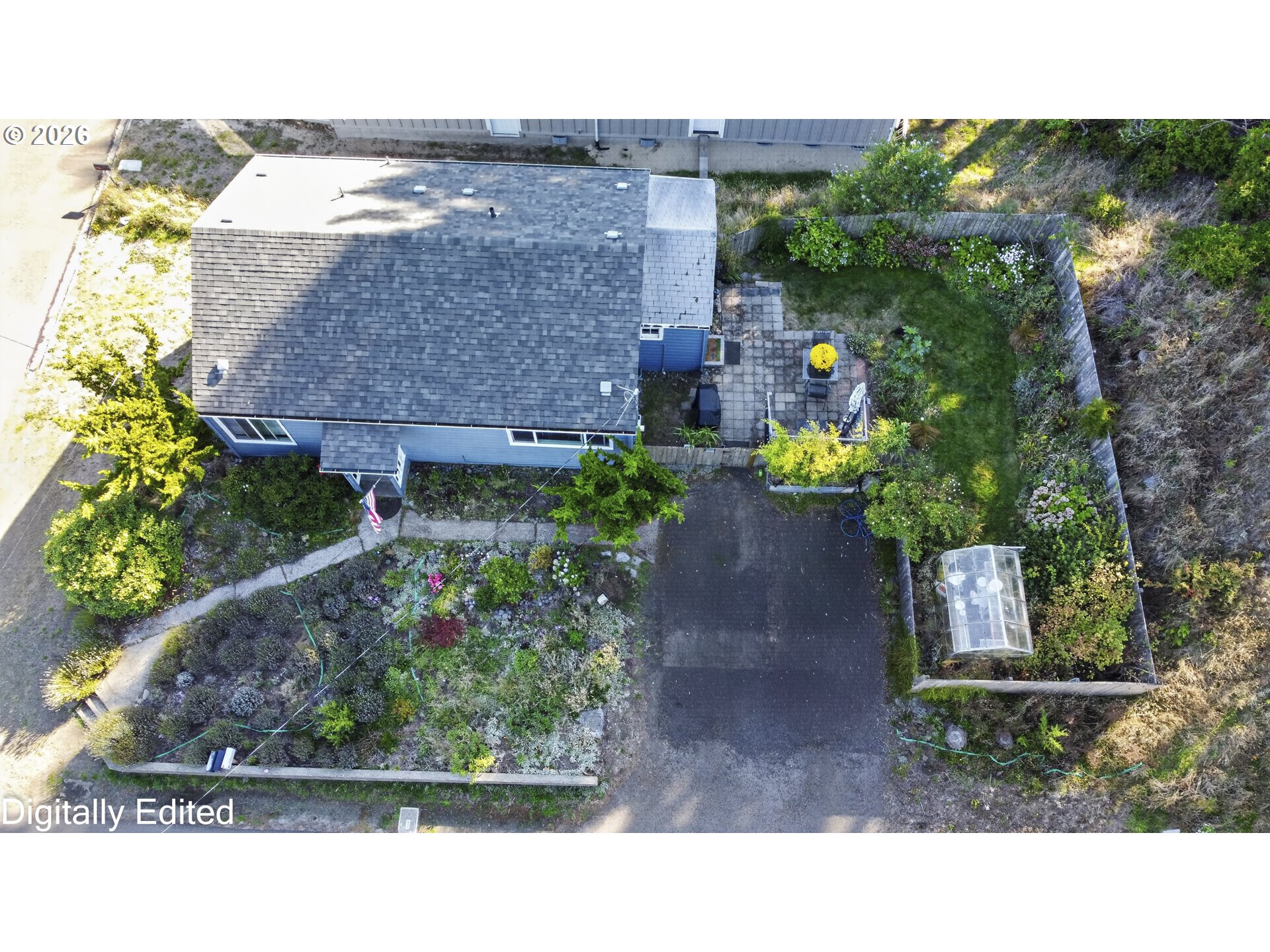 844 Rhododendron Dr Property Photo 8