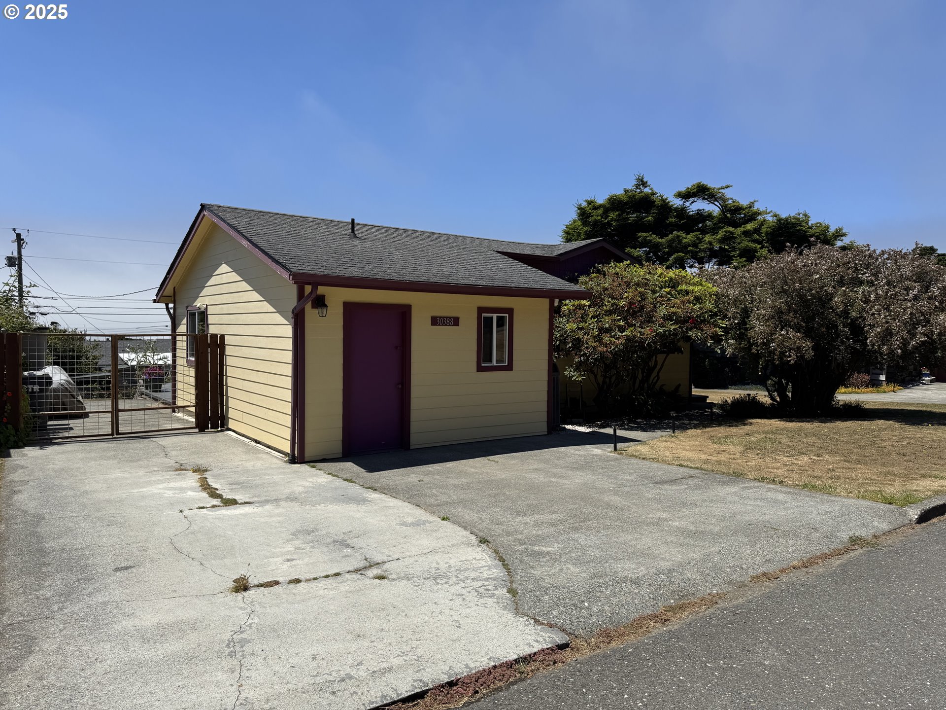 30388 Hillside Ter Property Photo 2