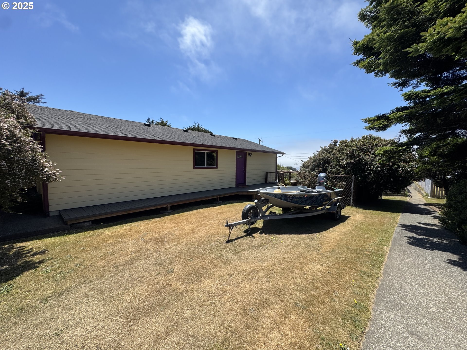 30388 Hillside Ter Property Photo 4